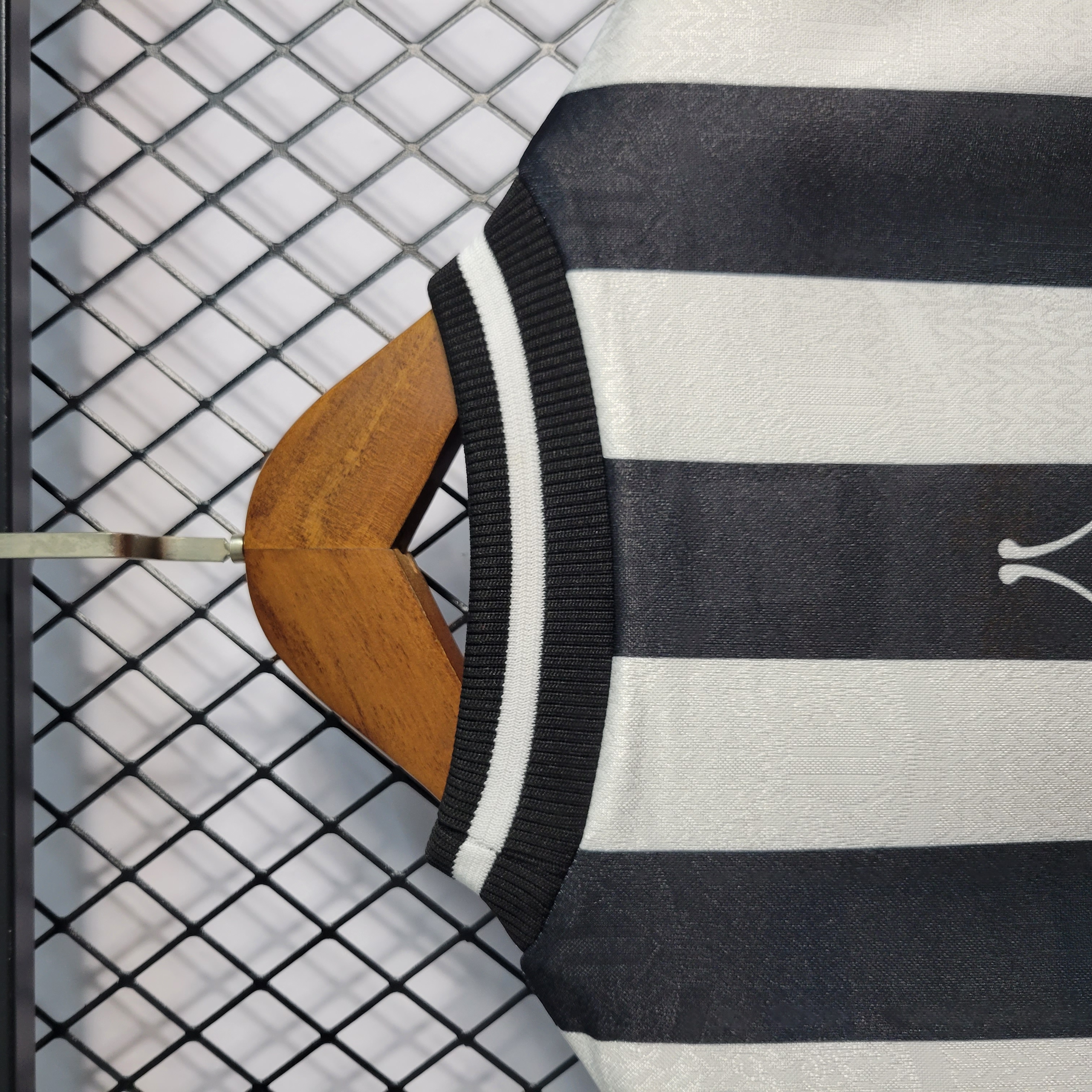 GlobeJersey-Retro Newcastle United 1997-99 Home Long Sleeve Jersey