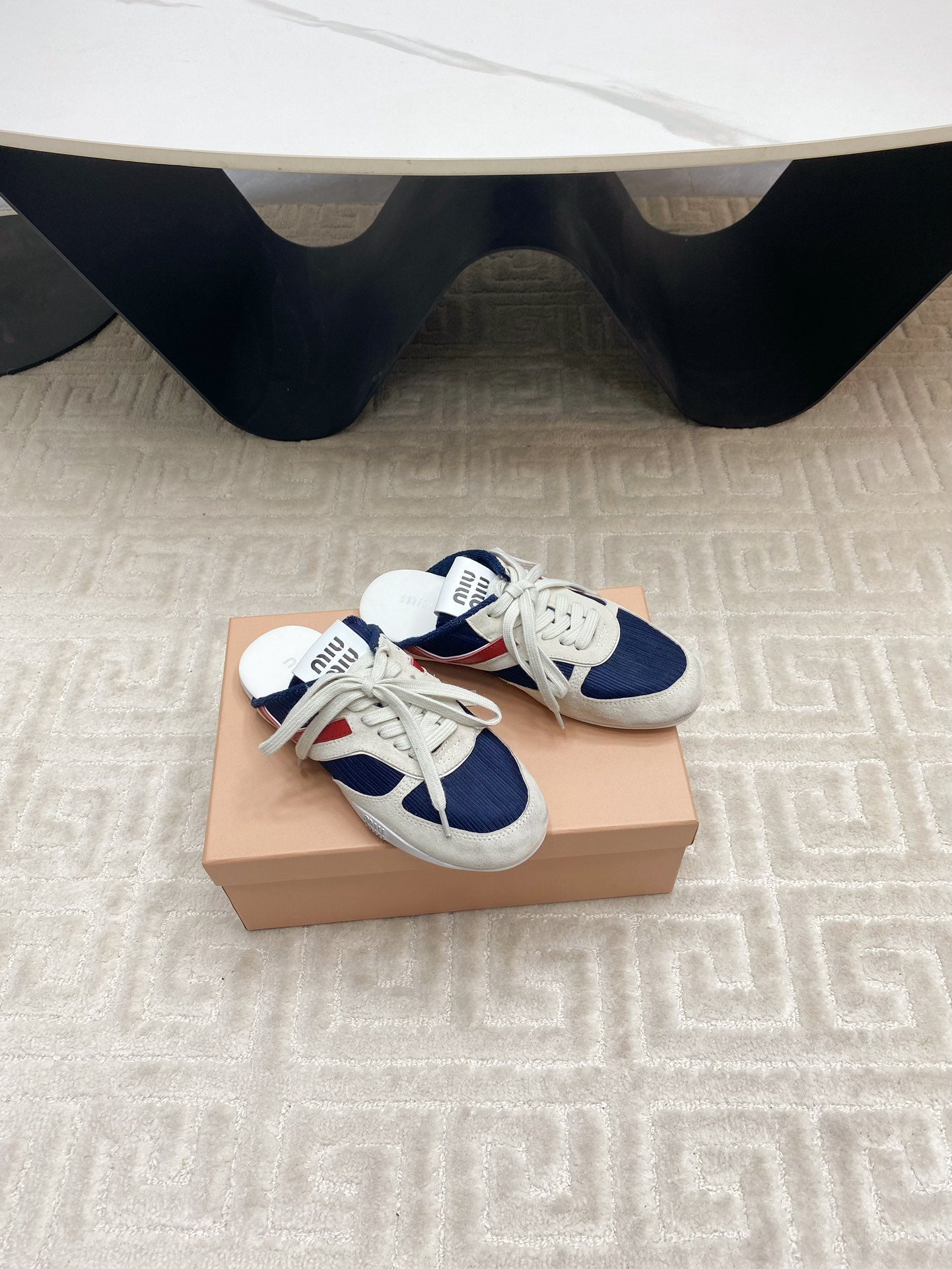 SNEAKER MULES IN NAVY MESH AND BEIGE SUEDE、mysite、Cacoeks