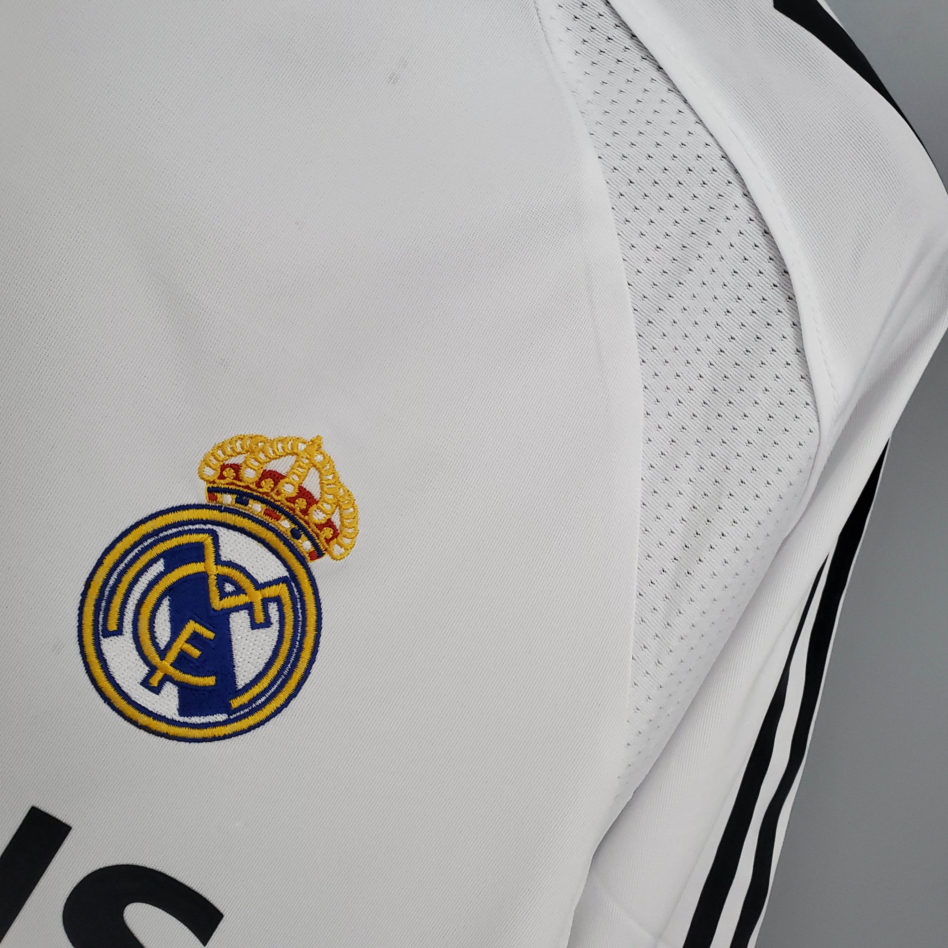 2005/2006 Retro Real Madrid Home:football jersey mysite: unitedjerseyfootball 邓江浪:football