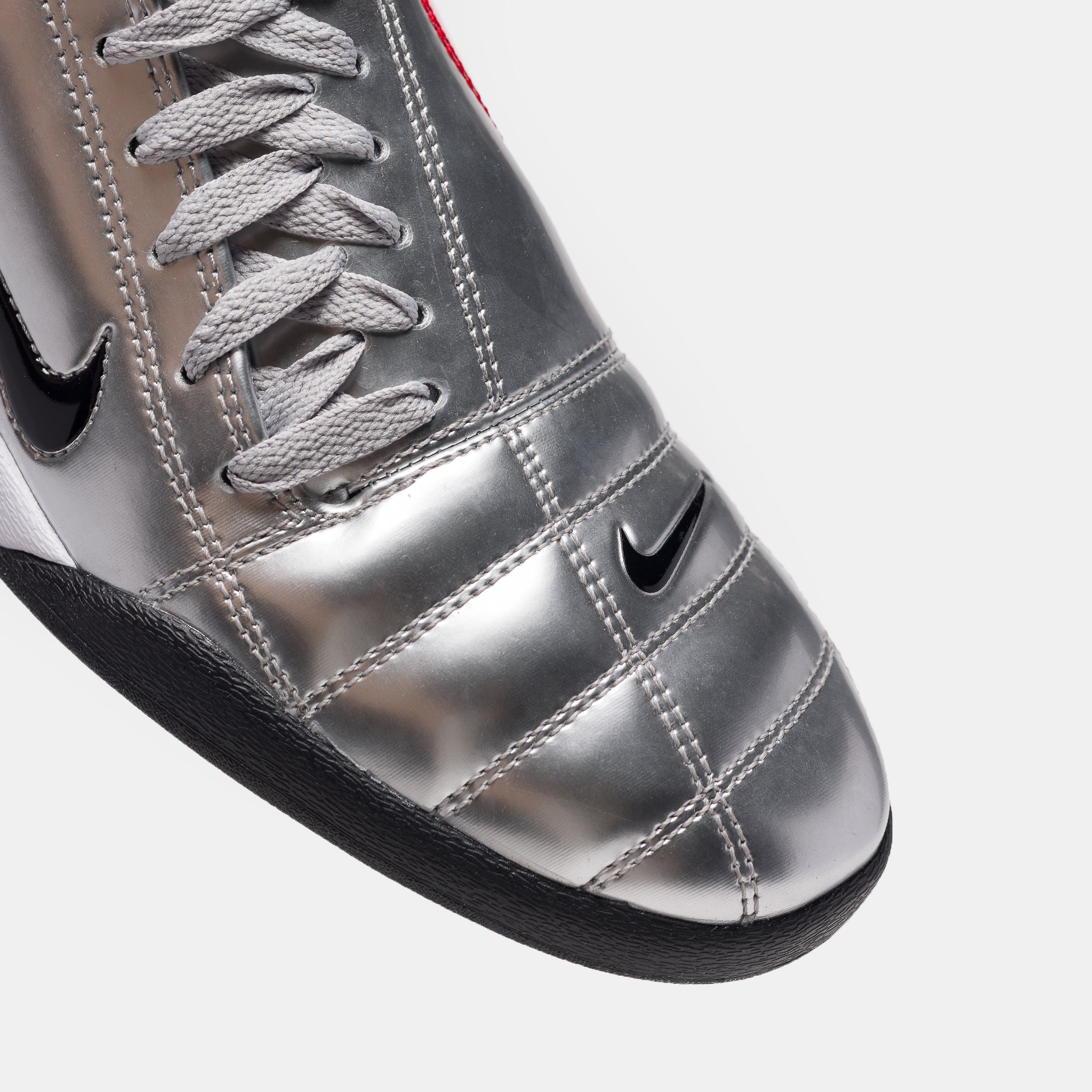 T90 SP Sneaker in Metallic Silver/Black/University Red