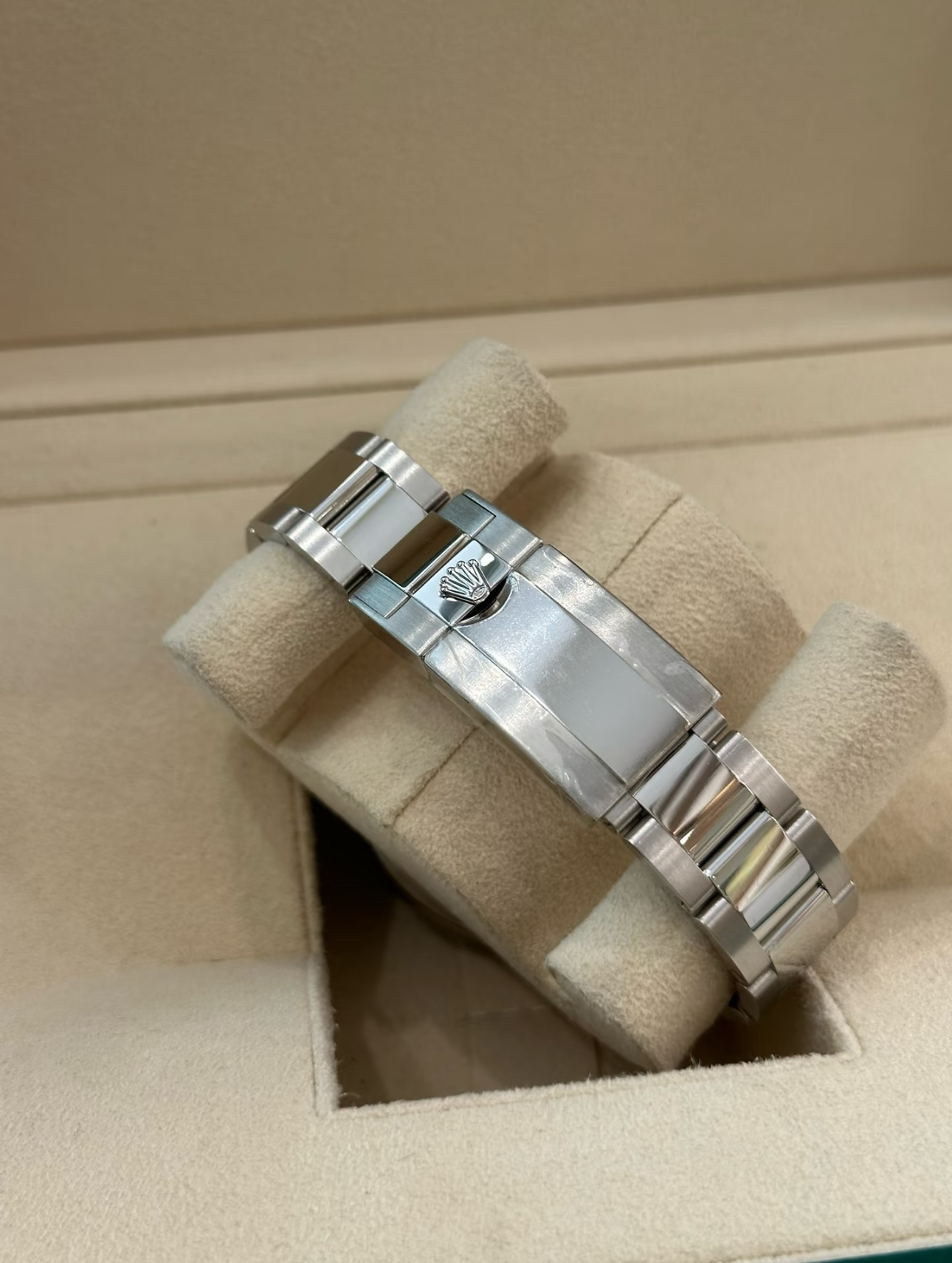 Rolex Daytona lce BlueDial with Baguette Diamonds Super CloneSwiss Replica Watch Ref116506 4130 Swiss Movement