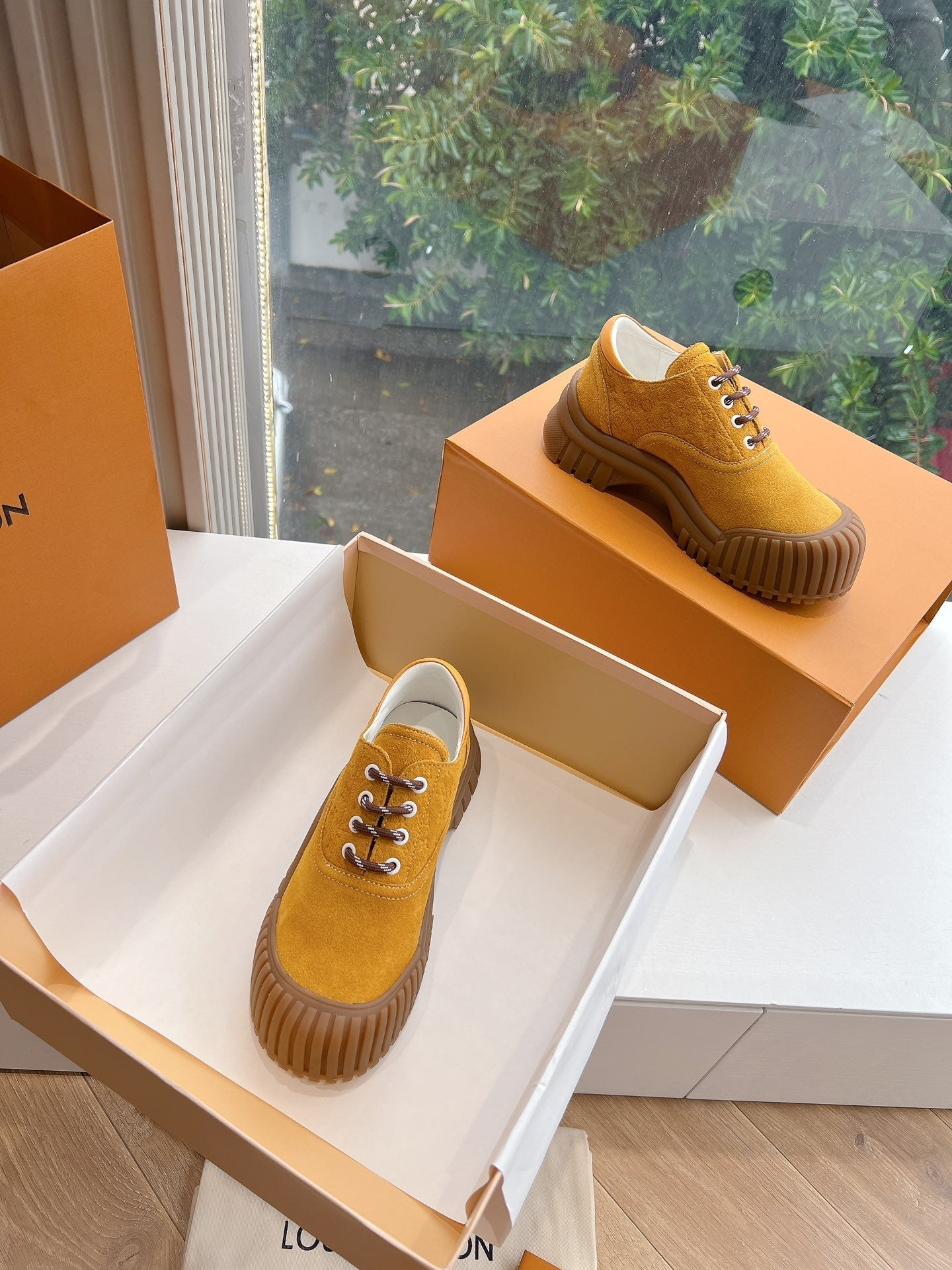 LV ARCHLIGHT SKATE SNEAKER IN HARVEST GOLD EMBOSSED SUEDE、mysite、Cacoeks