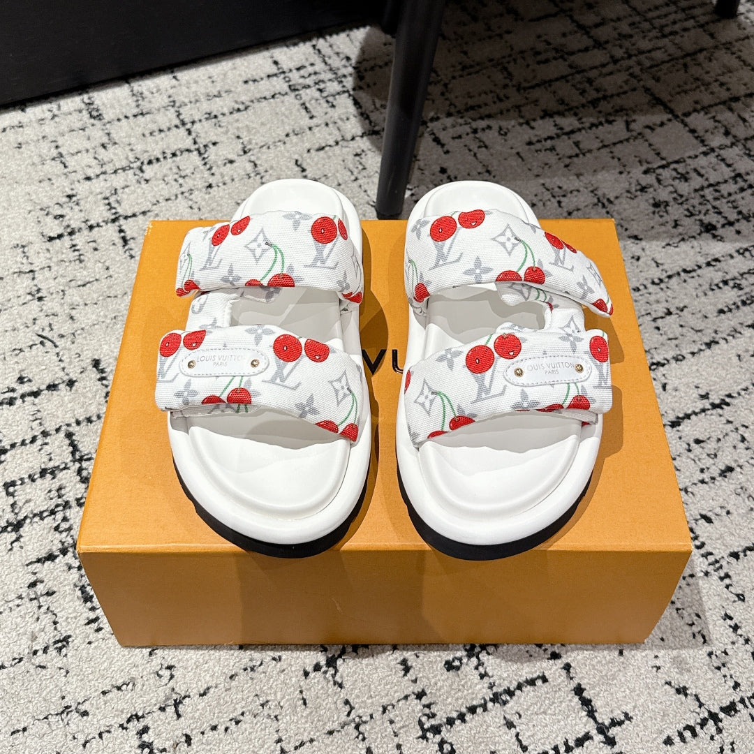LV MIAMI-STYLE SANDALS 25S IN WHITE FABRIC AND CALFSKIN、mysite、Cacoeks