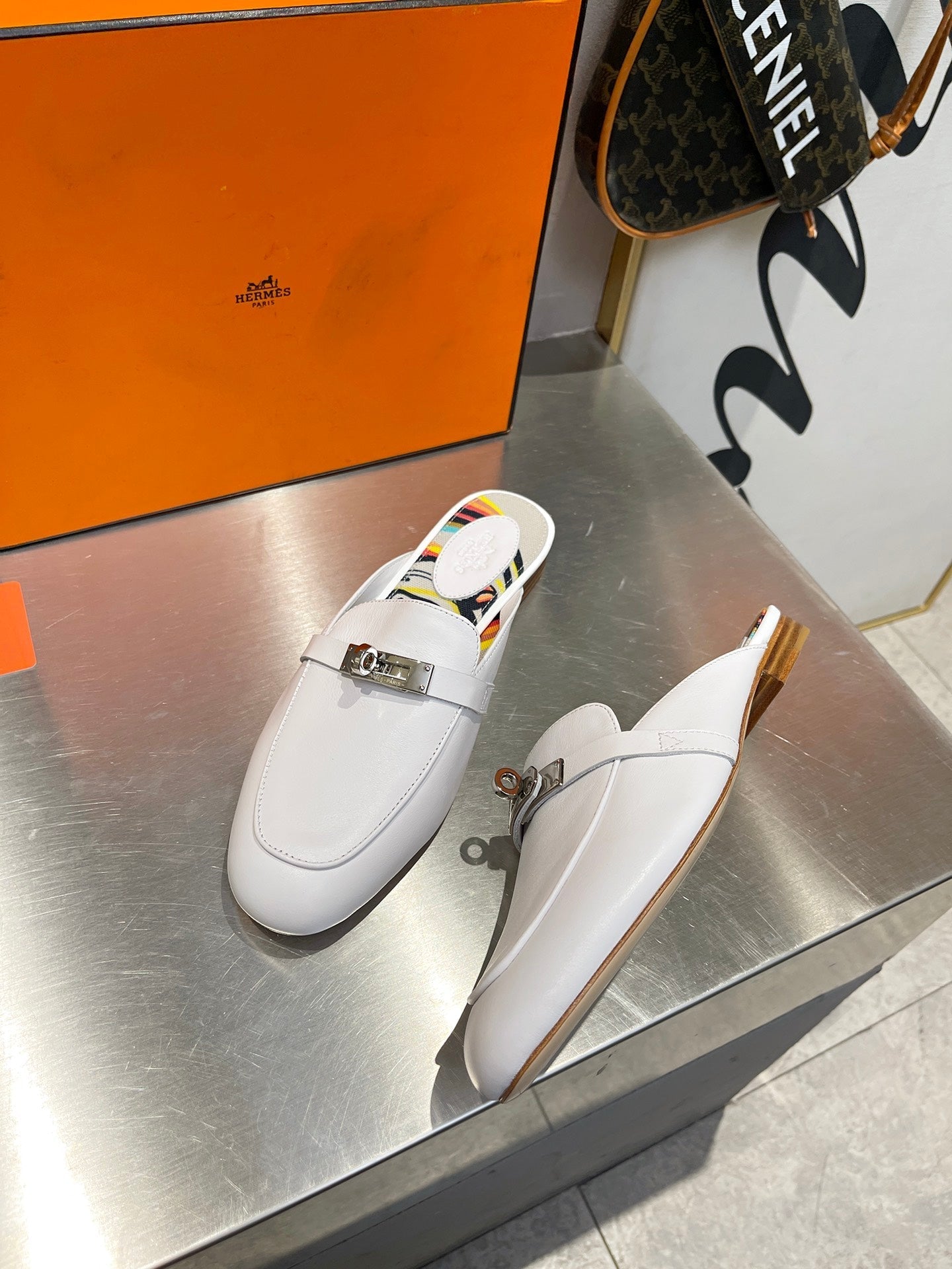 0Z MULE WHITE CALFSKIN WITH BLACK PATTERN、mysite、Cacoeks