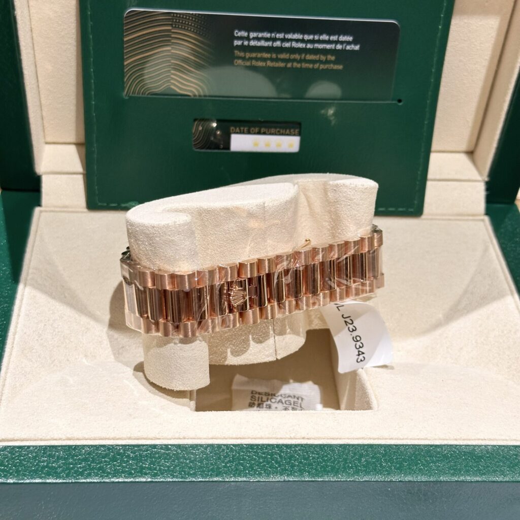 Đồng Hồ Rolex Day-Date Bọc Vàng Hồng Mặt Nham Thạch 40mm (1)