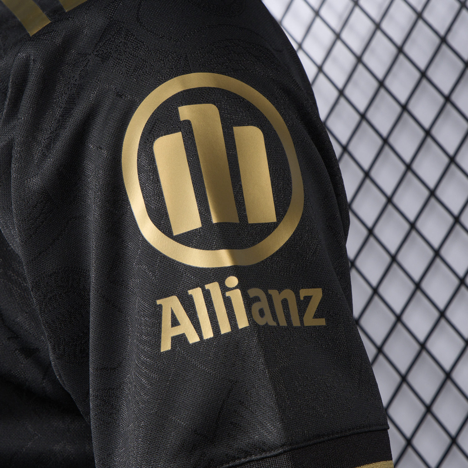 foot-Bayern Munich 2025 Black 125th Anniversary Jersey - Player Version