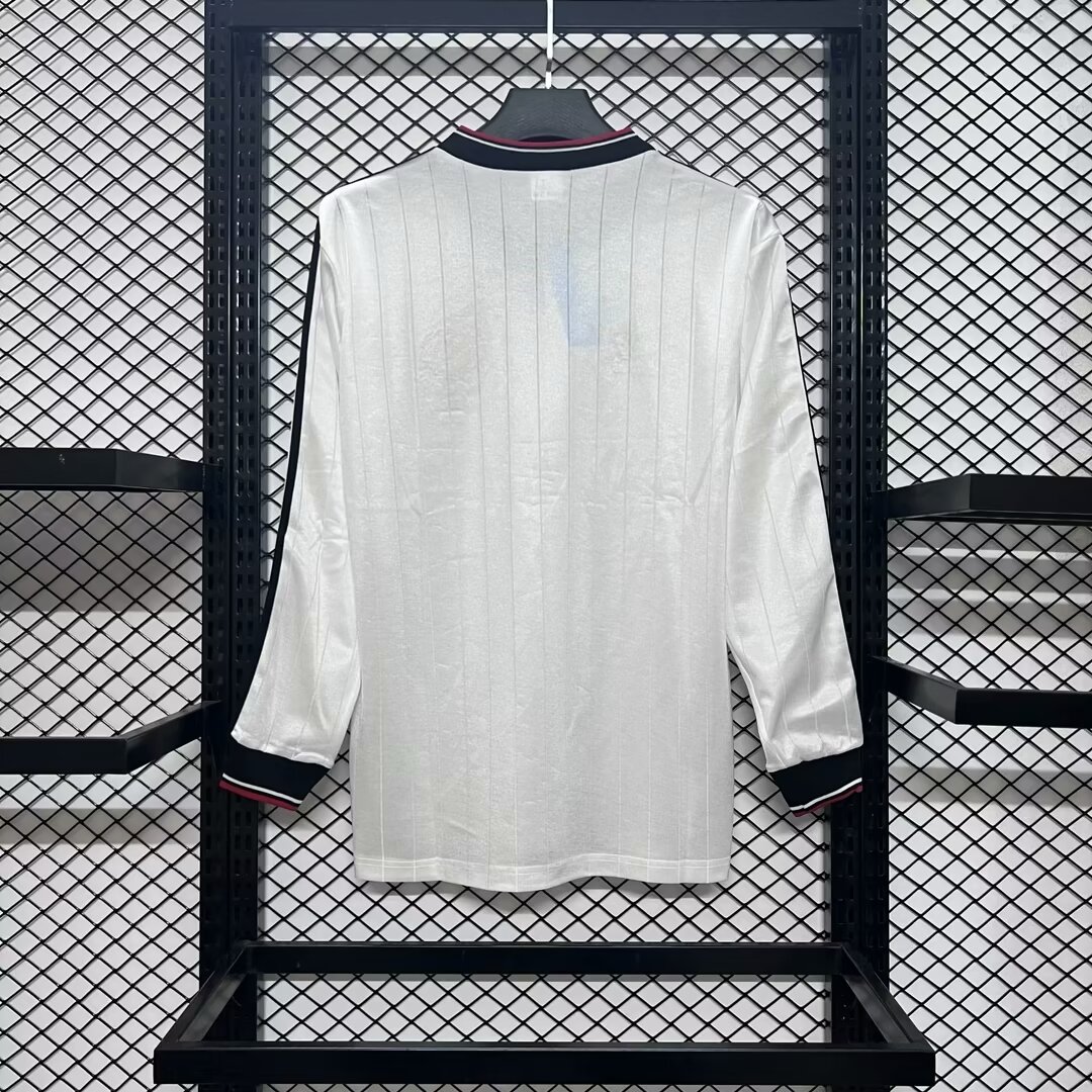 ManixJersey.com | Retro Manchester United 82-84 Away Long Sleeve Jersey League Cup Final -Customize Name, Number and Patch | Worldwide Shipping