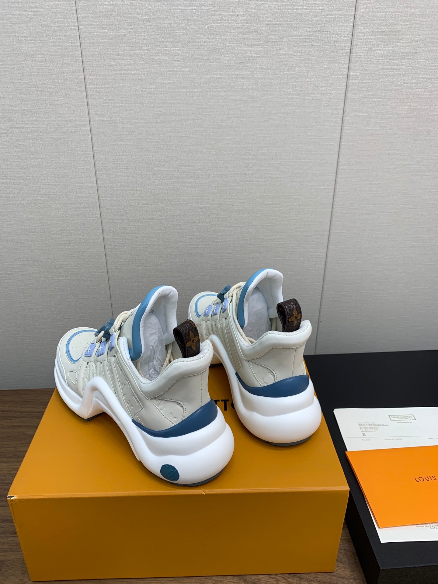 LV ARCHLIGHT SNEAKER BEIGE MIX COBALT BLUE CALFSKIN、mysite、Cacoeks