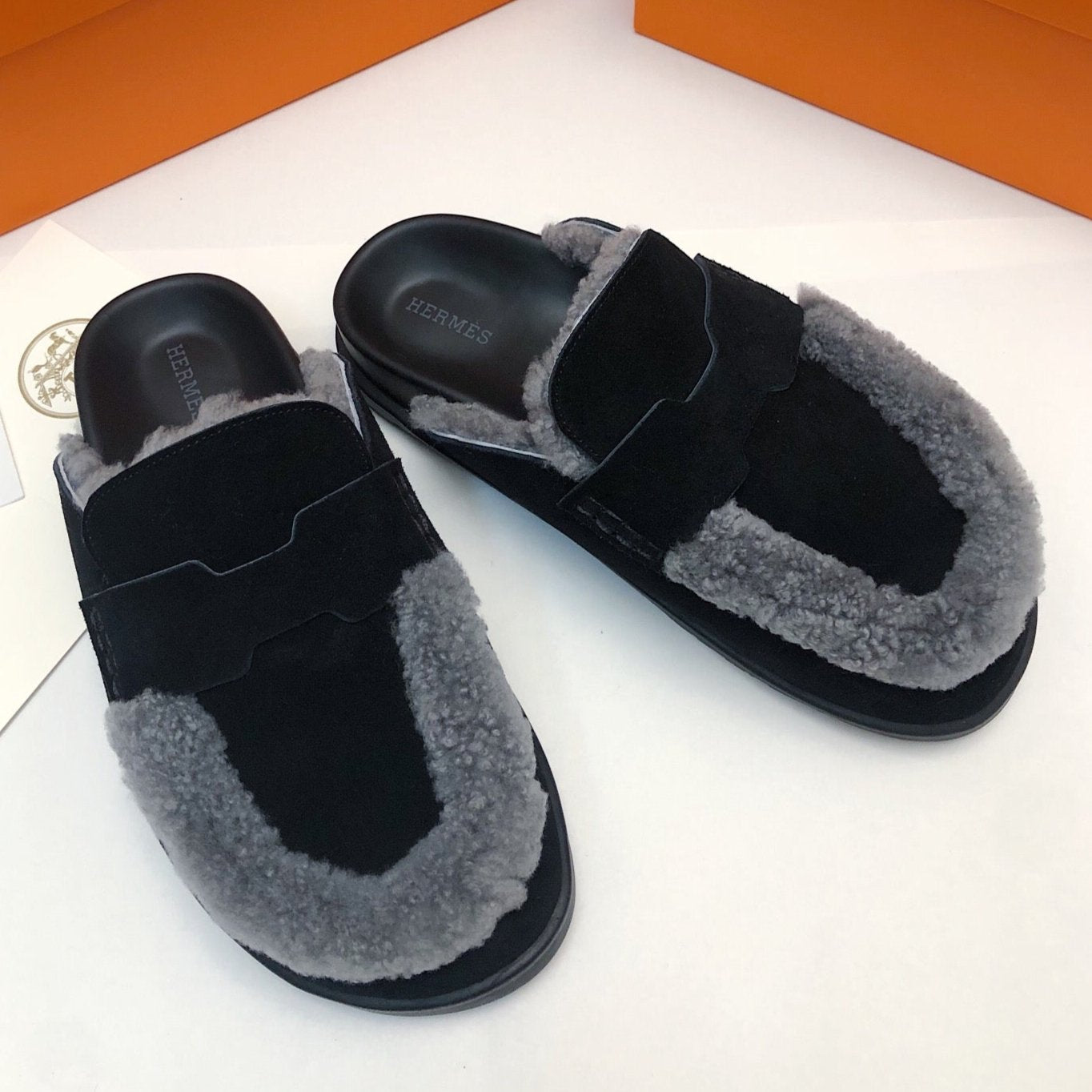 GO MULE IN BLACK SUEDE ATTACH LIGHT GRAY FLEECE、mysite、Cacoeks