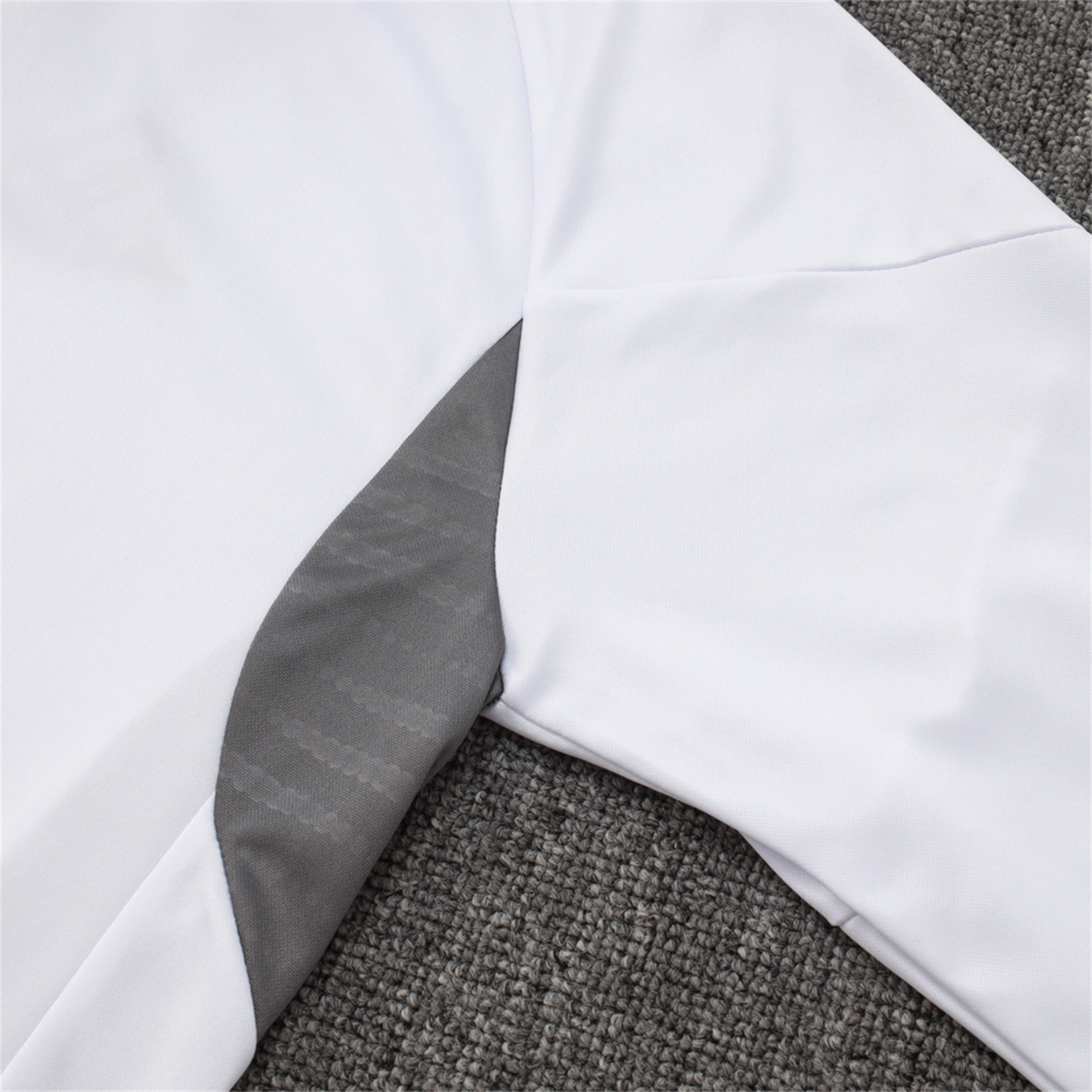 UltraTrikot-INT M.A.M 25-26 Long Sleeves Training Set - White Top & Black Pants