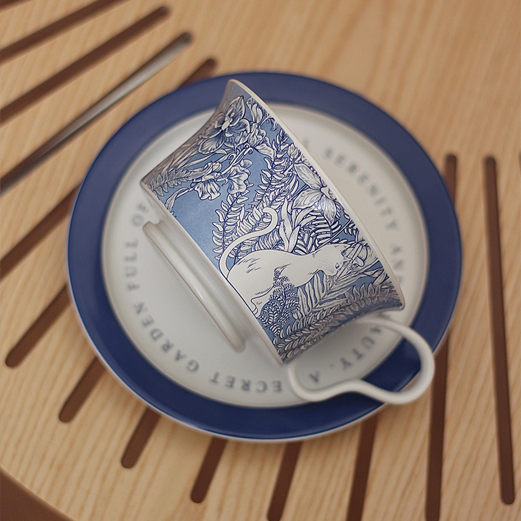 GEEK BAR-https://www.hot-toy.com/