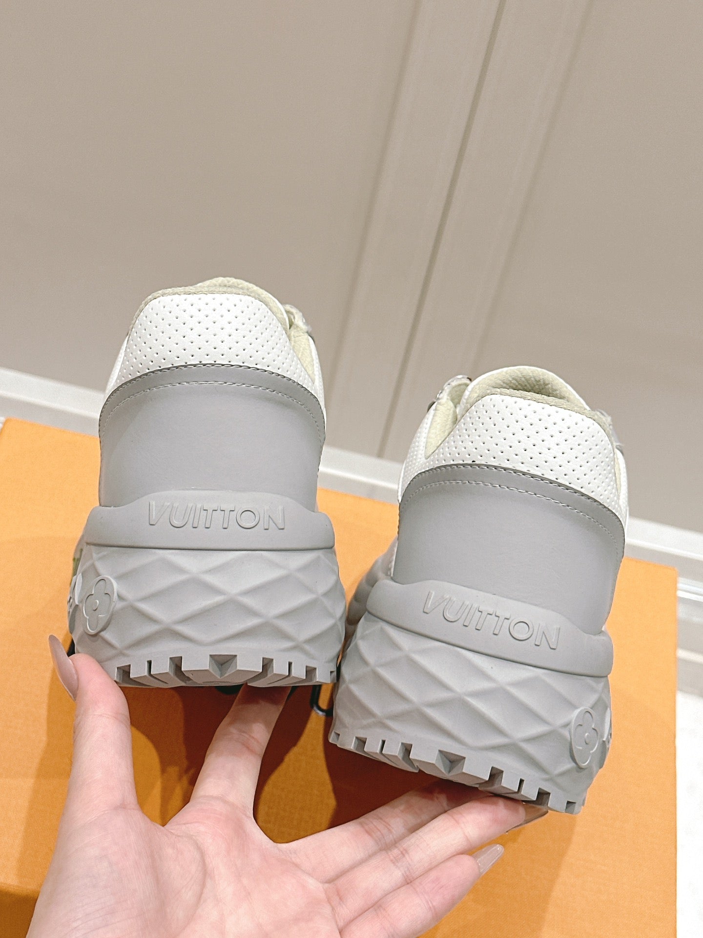 RUN AWAY SNEAKER IN DOVE GRAY MIX WHITE CALFSKIN、mysite、Cacoeks