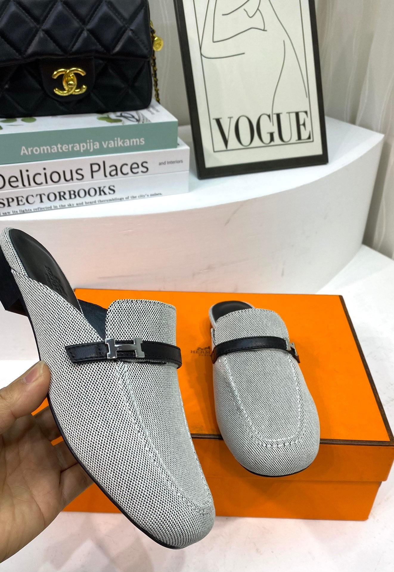 IENA MULE GRAY CANVAS AND BLACK CALFSKIN、mysite、Cacoeks