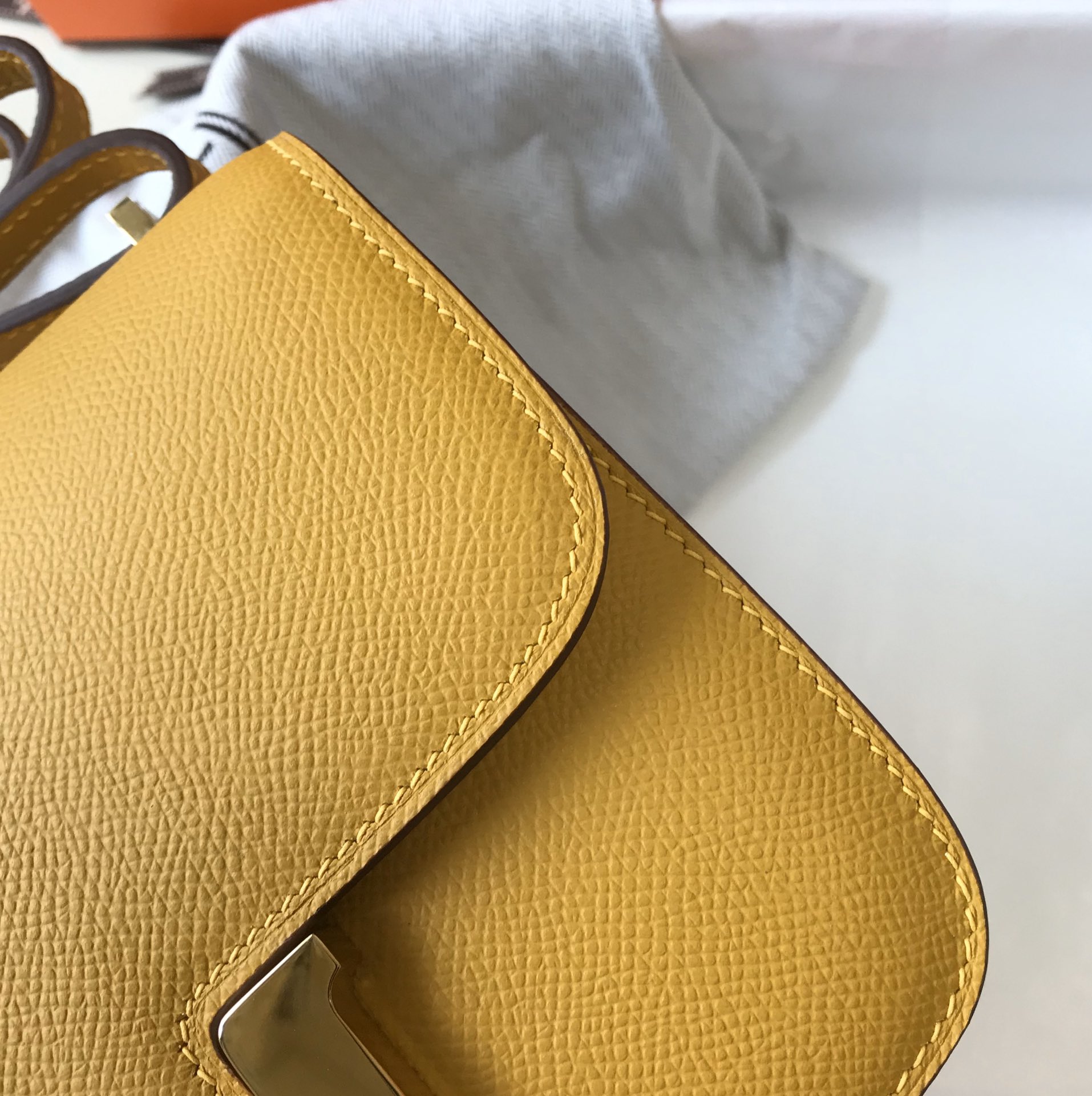 Replica Hermes Constance Bag Epsom Amber Lipstick Wiht Gold 19cm and 23cm