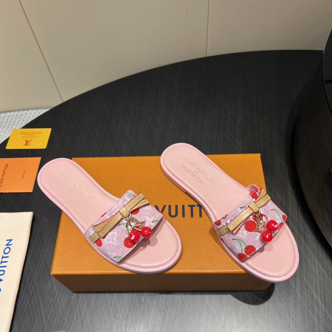 LV SLIDE SANDALS 25S IN LIGHT PINK DENIM AND CALFSKIN WITH CHERRY BLOSSOM BUCKLE、mysite、Cacoeks