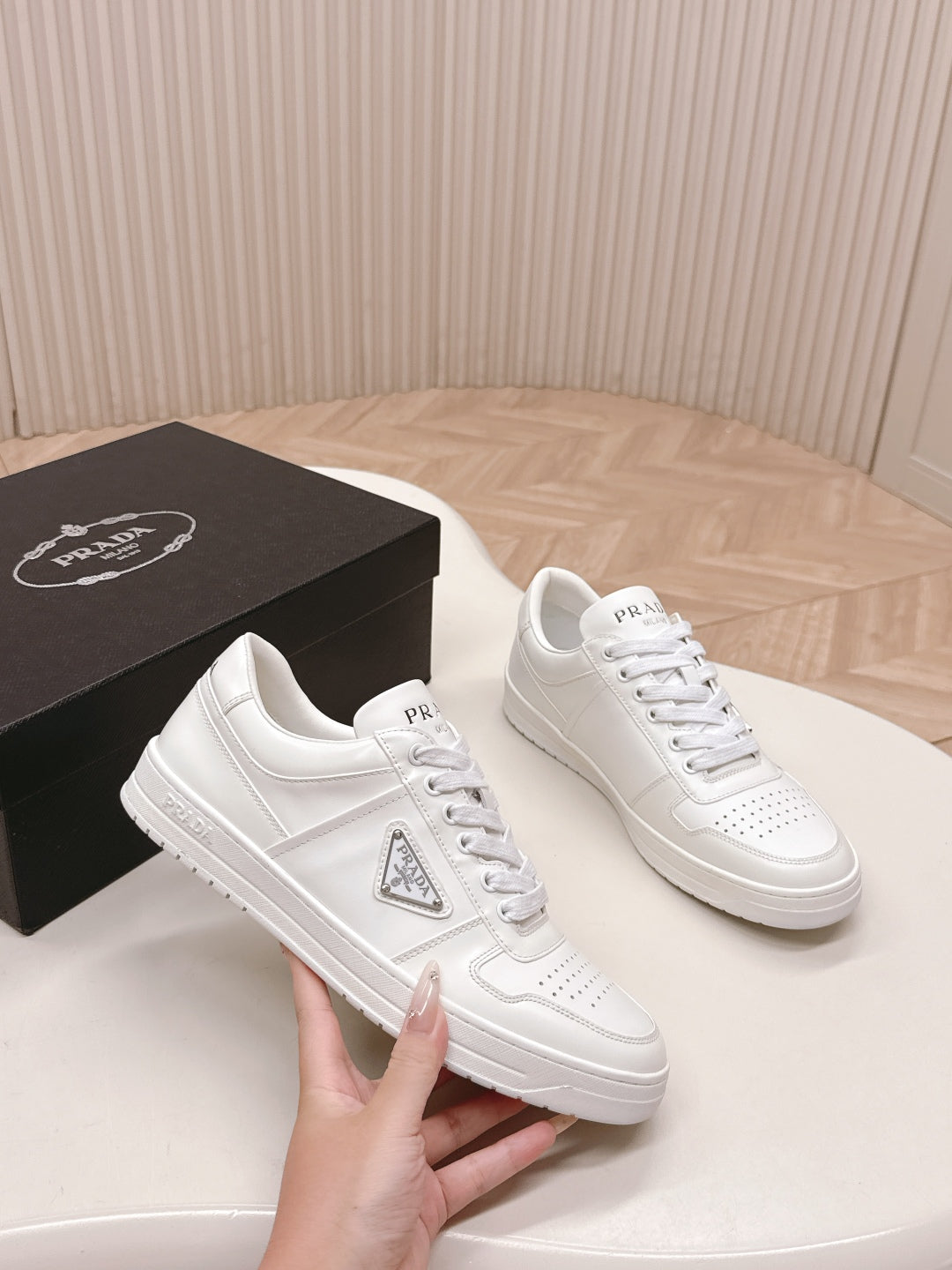 PRADA 25S DOWNTOWN SNEAKERS IN WHITE CALFSKIN SILVER HARDWARE、mysite、Cacoeks