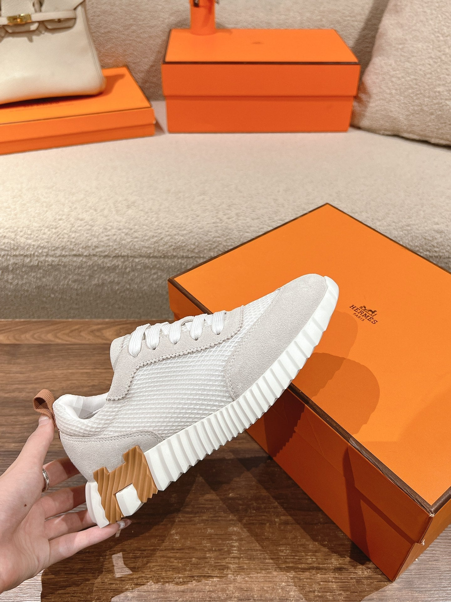 MAINLAND SNEAKER IN PALE GRAY SUEDE AND WHITE BREATHABLE MESH FABRIC、mysite、Cacoeks