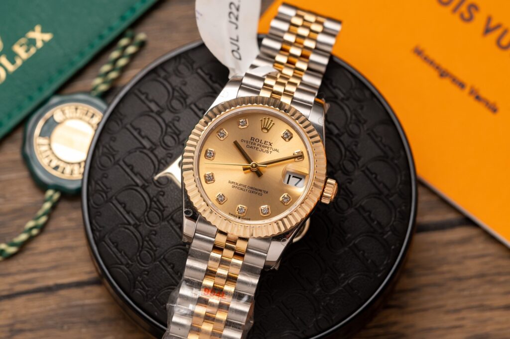 Đồng Hồ Nữ Rolex DateJust Replica 11 Bọc Vàng Thật 18K GMF 31mm (1)