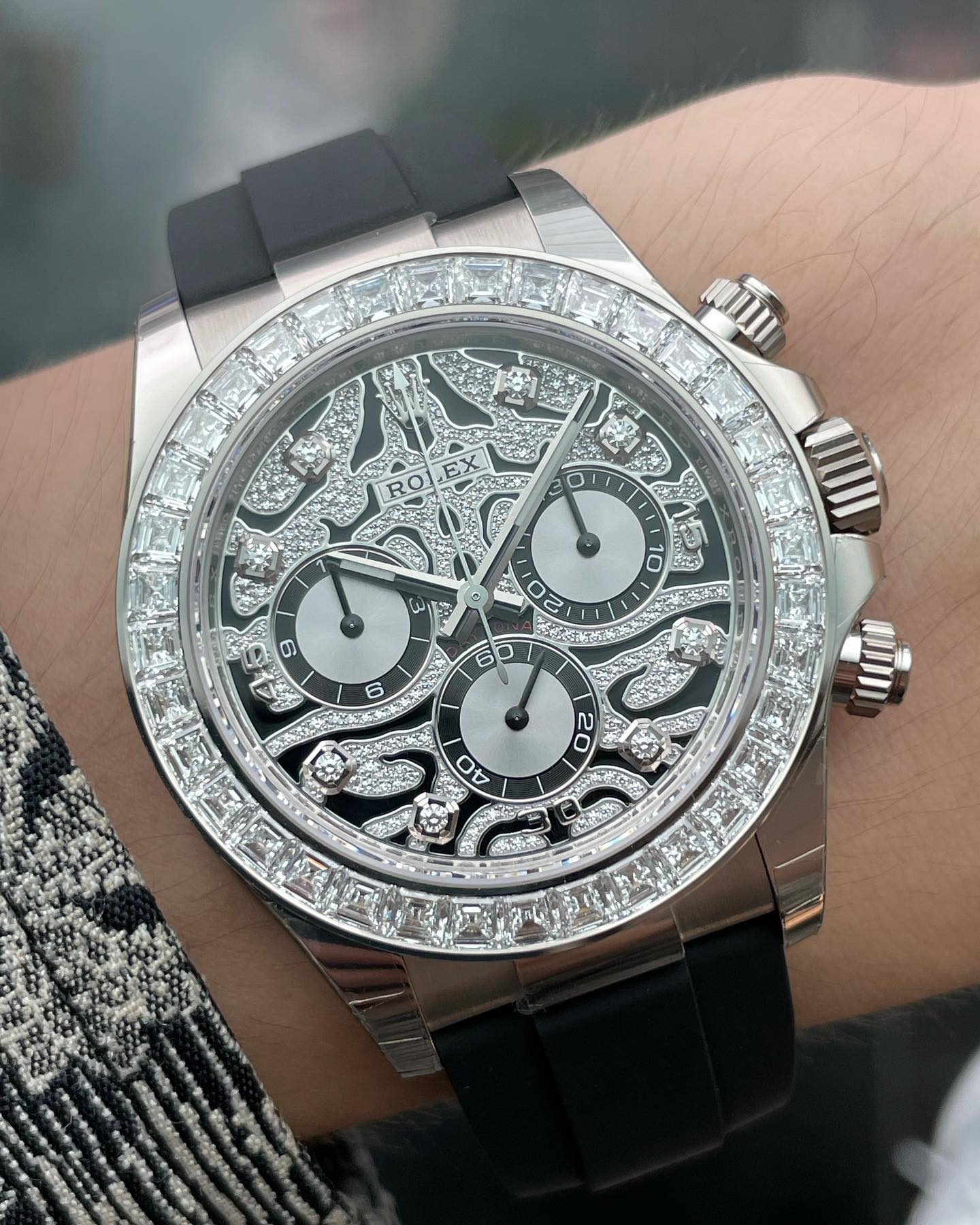 兼职  林炎: luxecystore