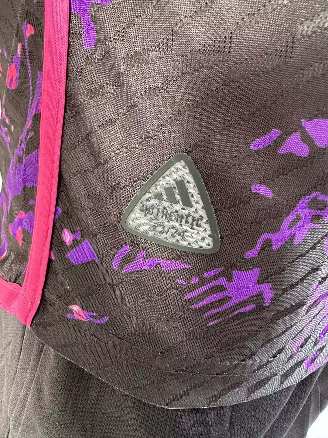 2023/2024 Player Version Real Madrid Football Shirt Classic Edition:football jersey mysite: unitedjerseyfootball 邓江浪:football