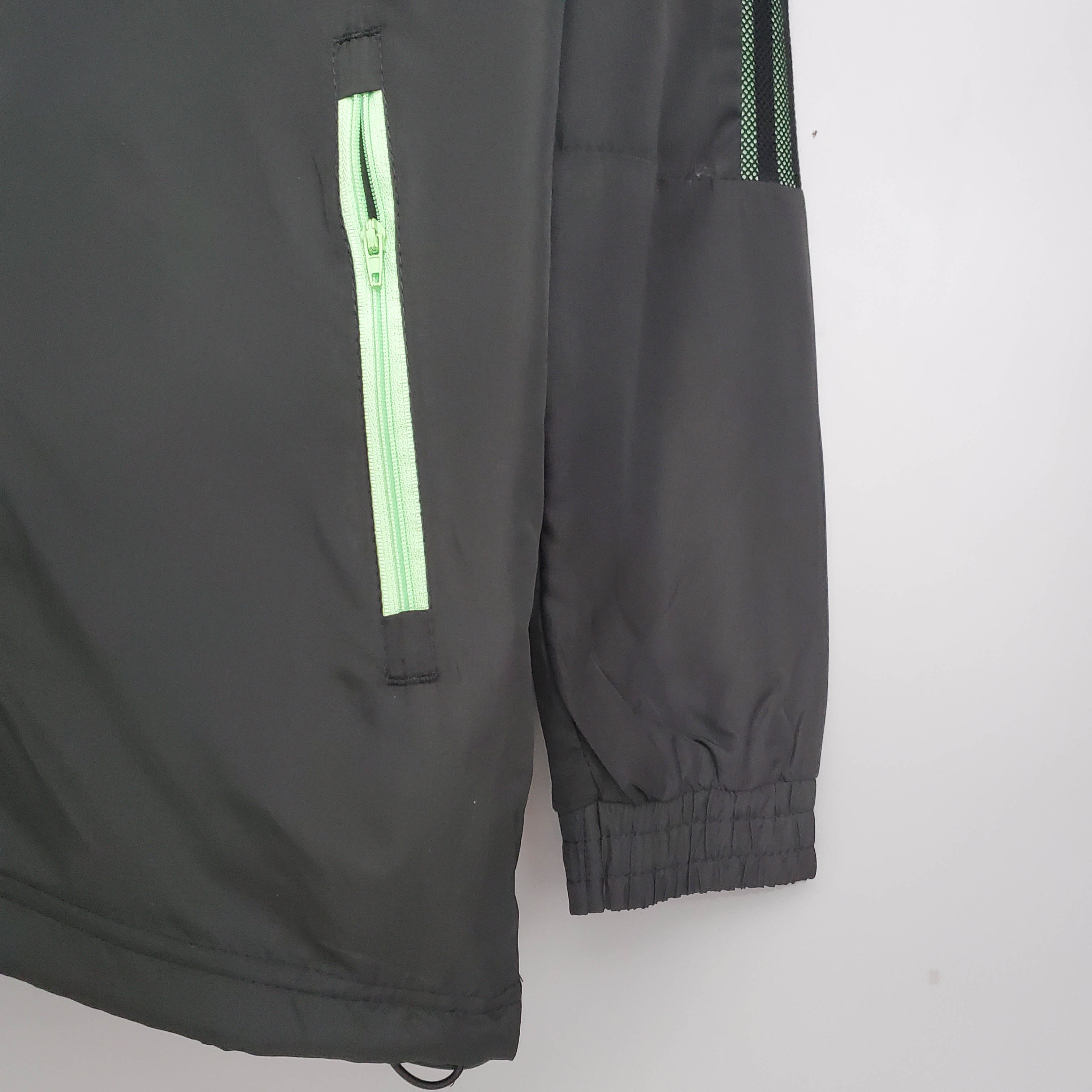 2021/2022 Manchester United Jersey Windbreaker Black And Grey Camouflage:football jersey mysite: unitedjerseyfootball 邓江浪:football