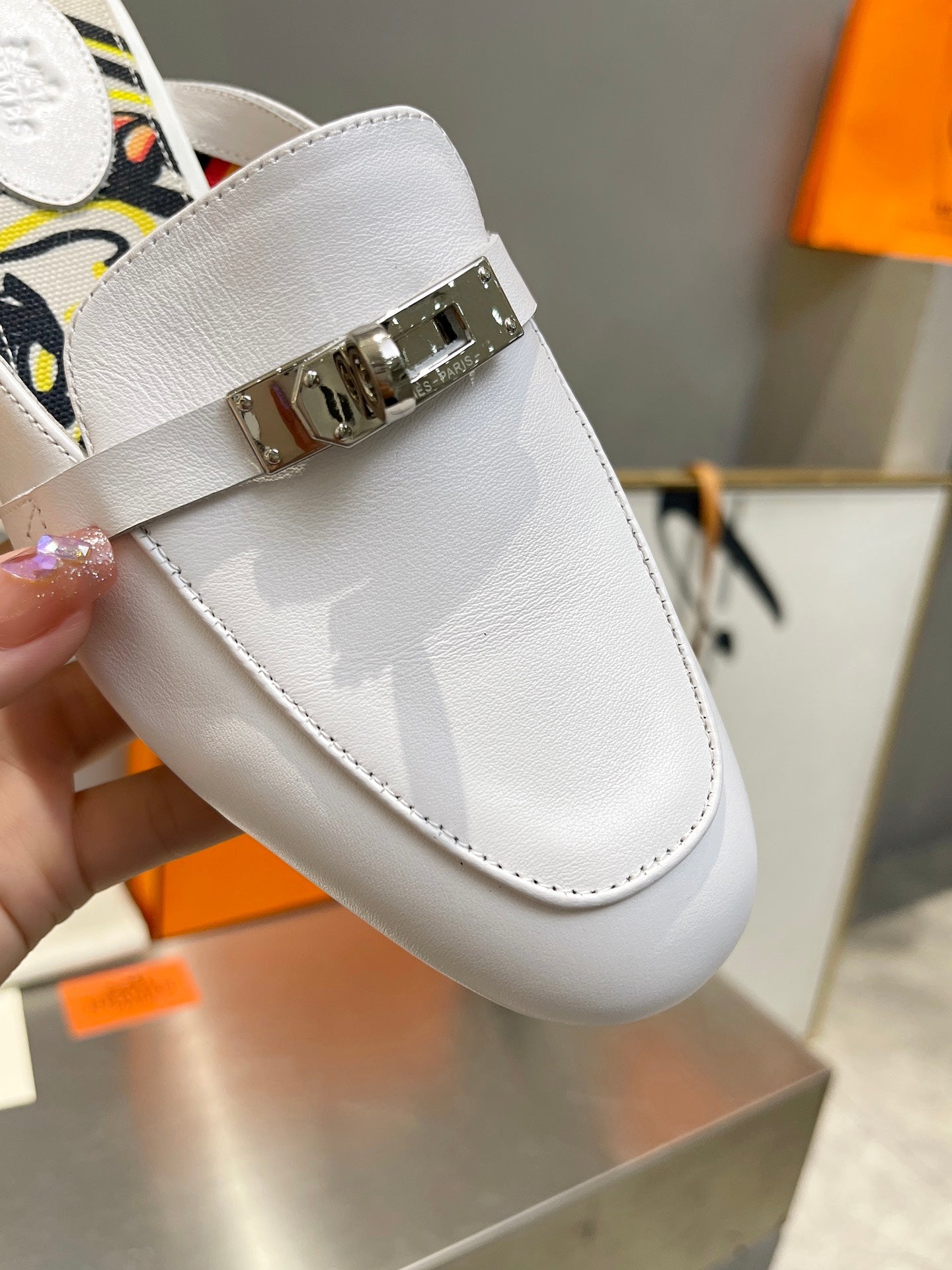 0Z MULE WHITE CALFSKIN WITH BLACK PATTERN、mysite、Cacoeks