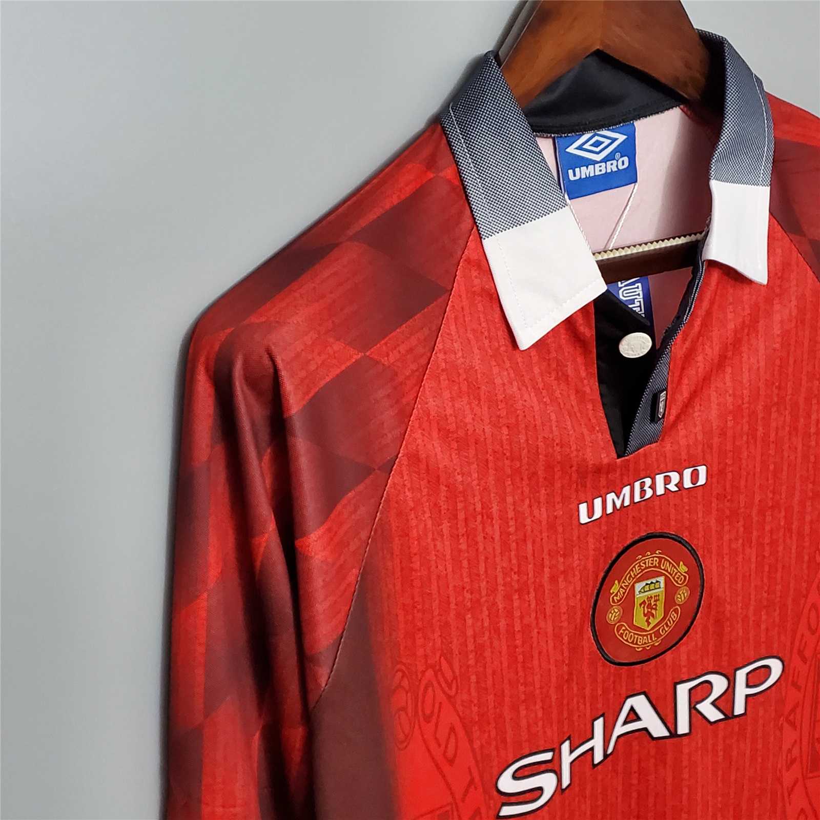 ManixJersey.com | Retro Manchester United 96-97 Home Long Sleeve Jersey -Customize Name, Number and Patch | Worldwide Shipping