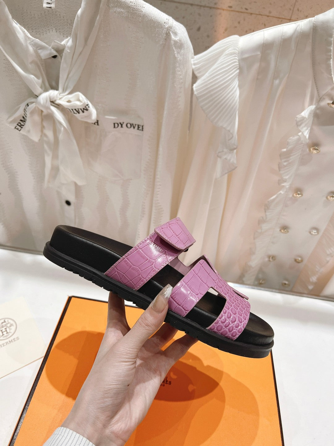 CHYPRE SANDAL BLACK AND LAVENDER LAMBSKIN、mysite、Cacoeks