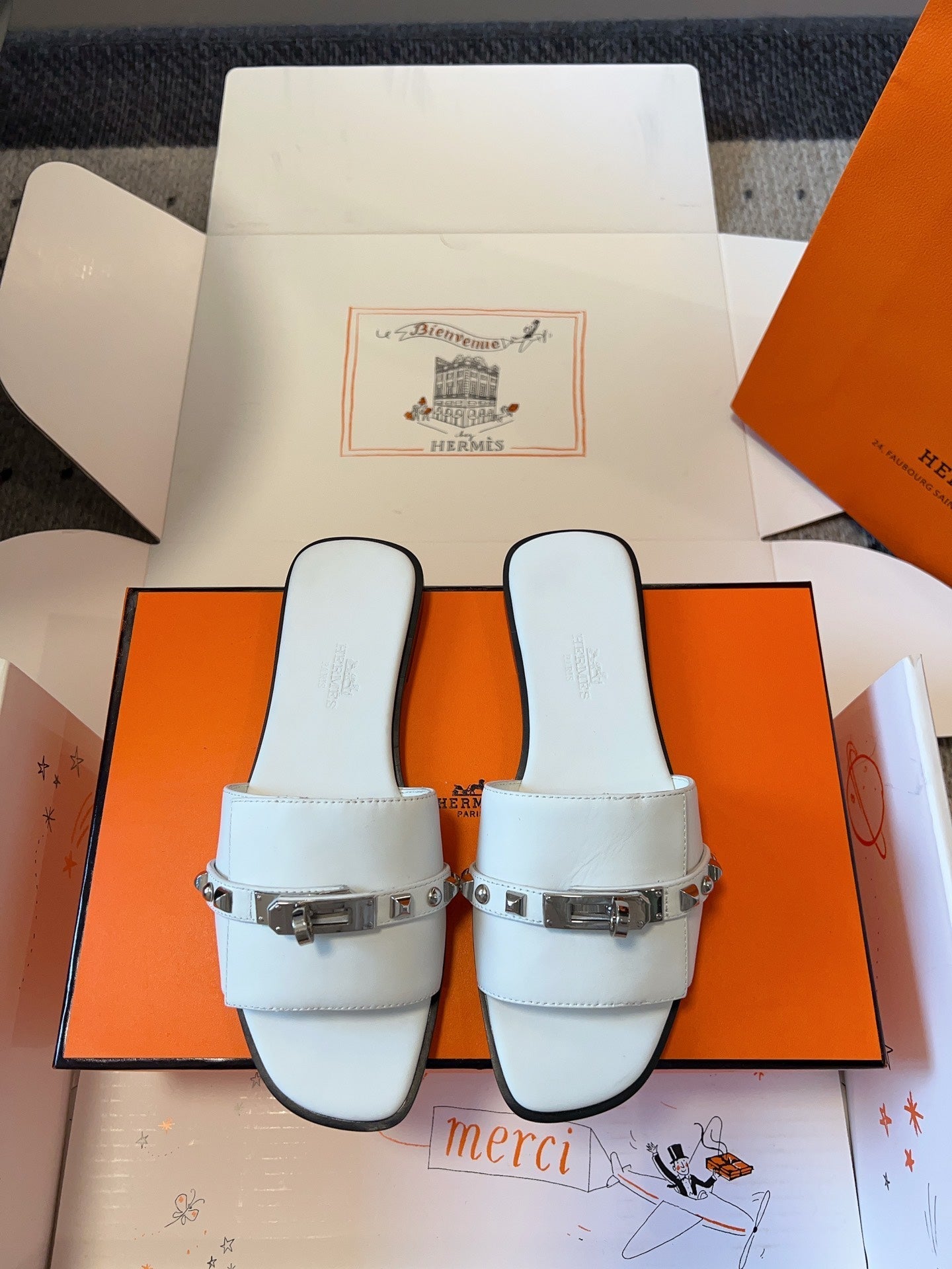 GIULIA FLAT SANDAL IN WHITE CALFSKIN、mysite、Cacoeks