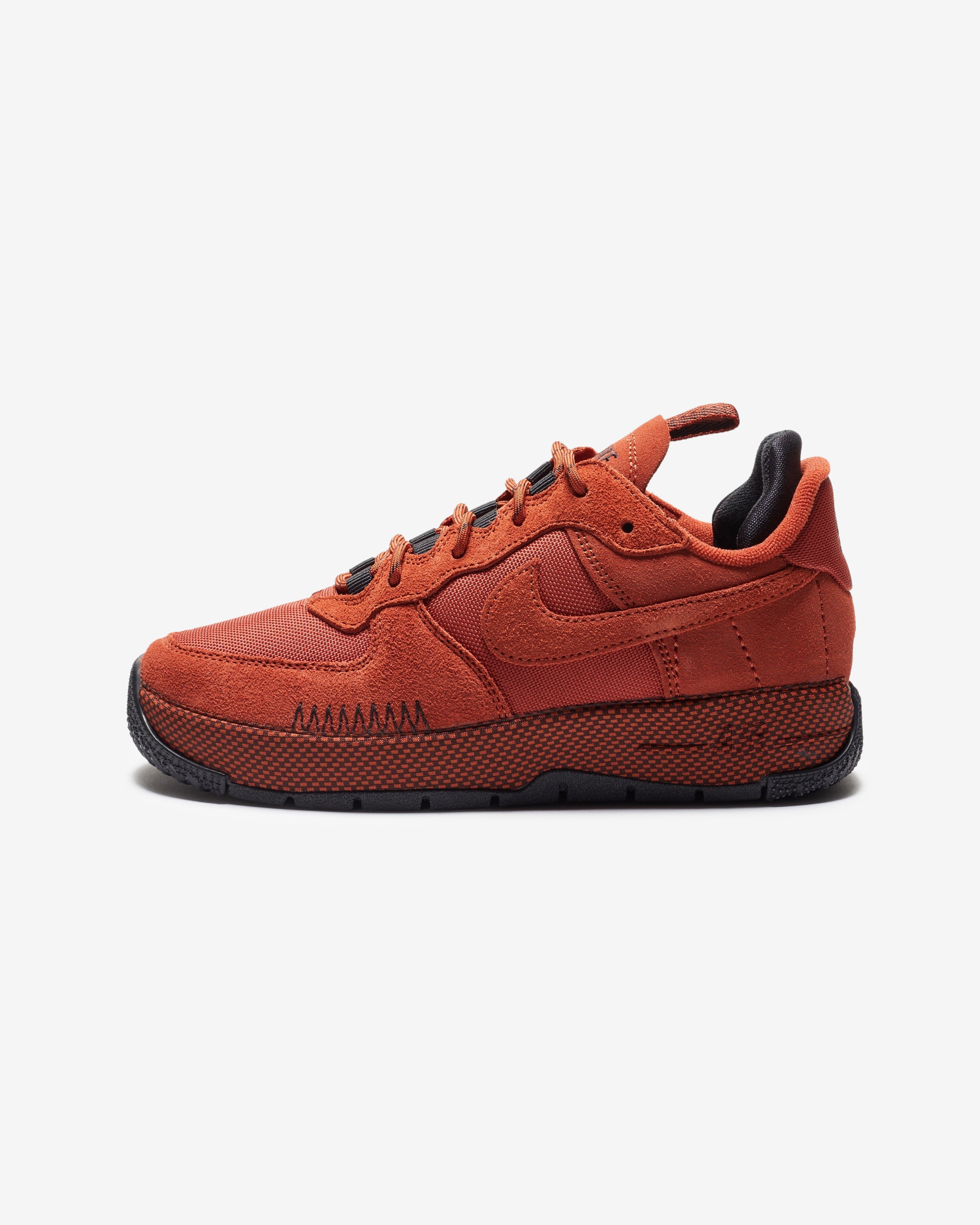 NIKE WOMEN'S AIR FORCE 1 WILD - RUGGEDORANGE/ BLACK