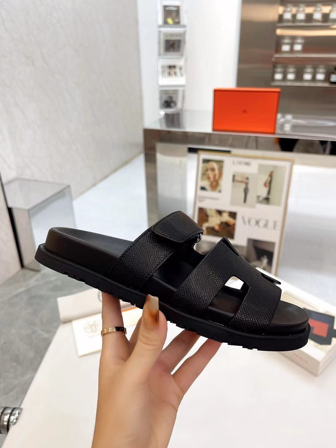 CHYPRE SANDAL IN BLACK CALFSKIN 186752、mysite、Cacoeks