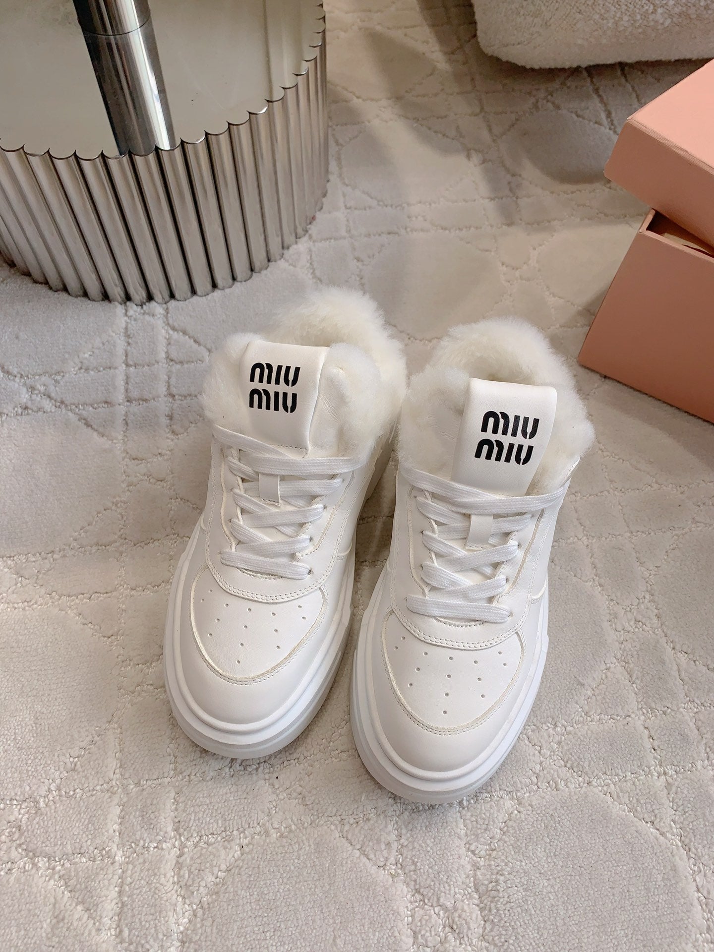 THICK SOLE SNEAKERS IN WHITE LAMBSKIN WITH RABBIT FUR LINING、mysite、Cacoeks