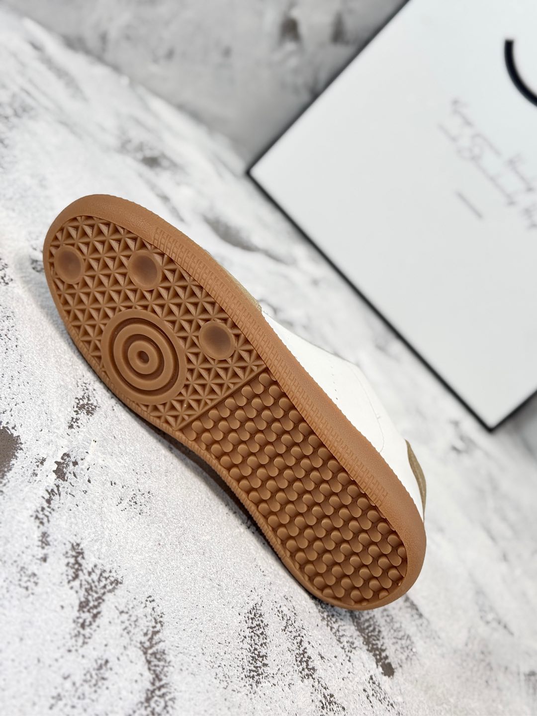 RETRO SNEAKERS IN WHITE LAMBSKIN MIX PEANUT SUEDE、mysite、Cacoeks