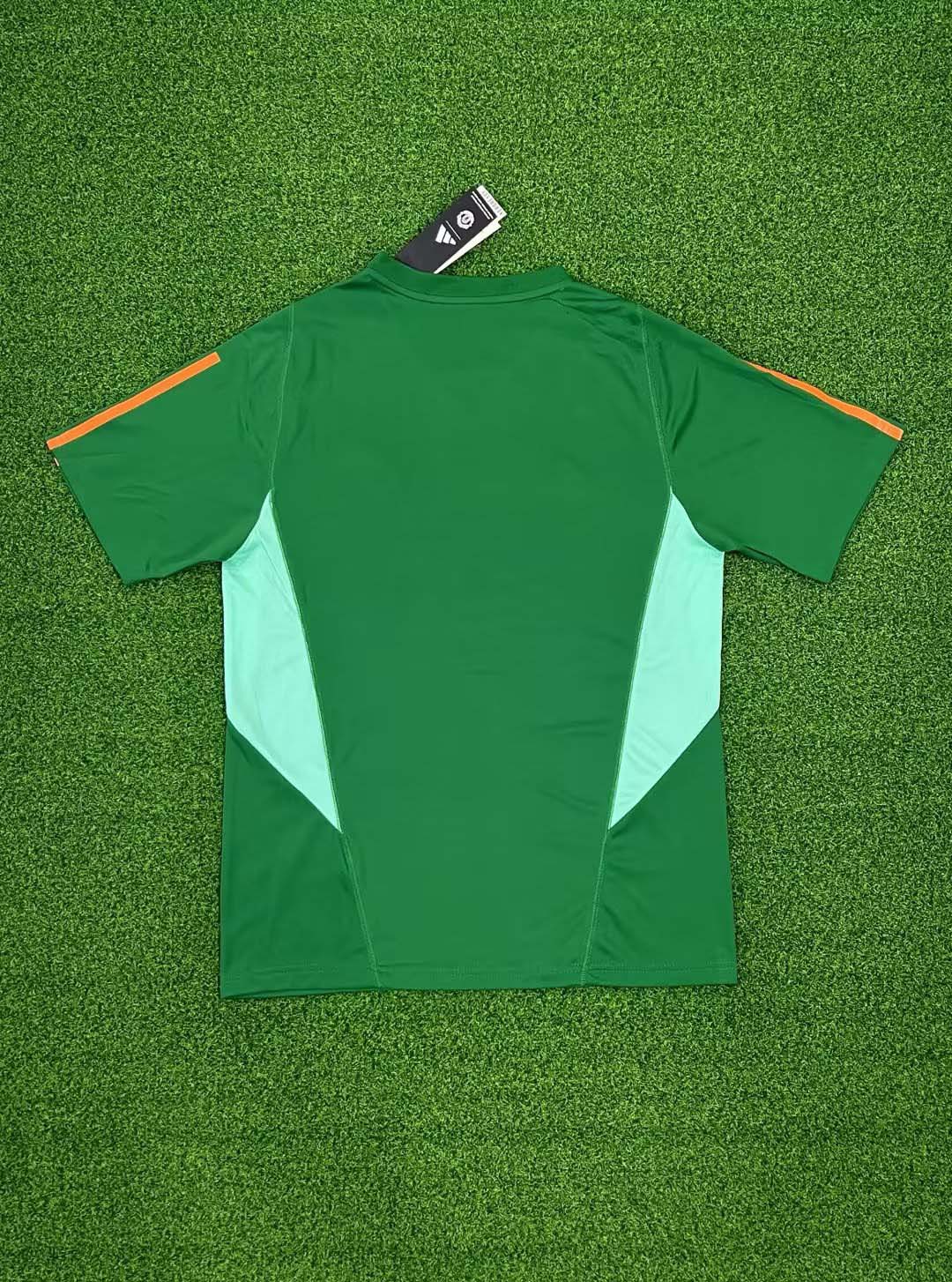 2023/2024 Manchester United Training Wear Green Football Shirt 1:1 Thai Quality:football jersey mysite: unitedjerseyfootball 邓江浪:football