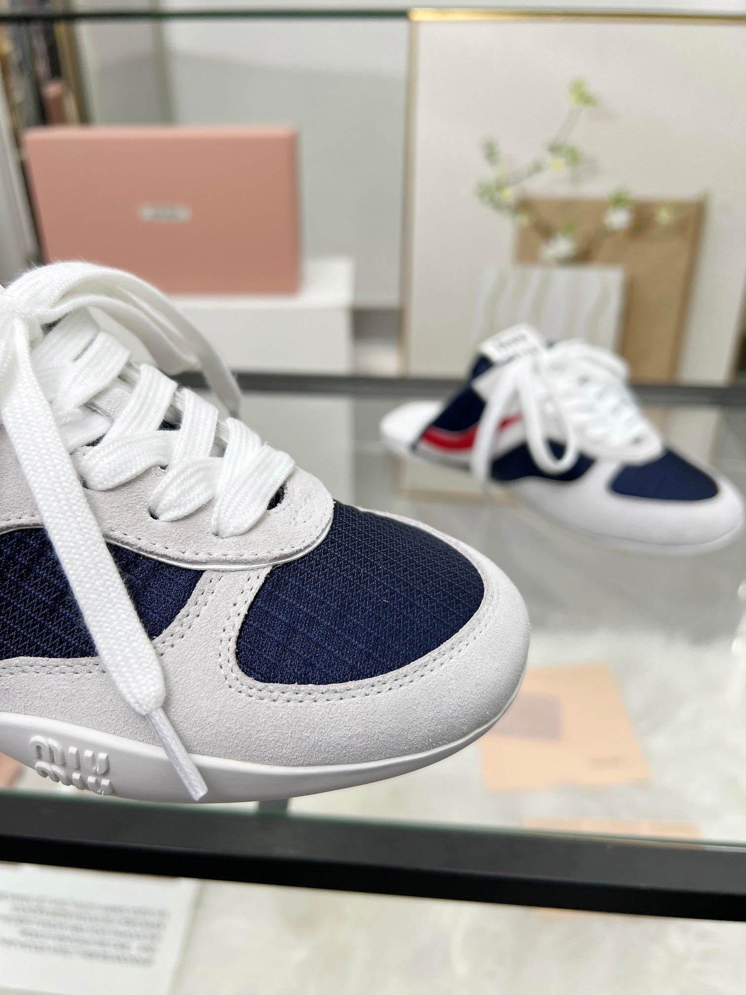 GYMNASIUM SNEAKERS MULES IN OFF WHITE SUEDE AND NAVY BLUE TECHNICAL FABRIC、mysite、Cacoeks