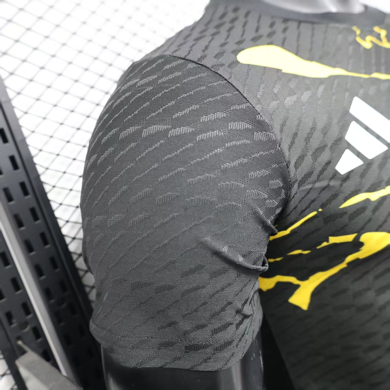 2025/2026 Player Version Real Madrid Manga Special Edition black:football jersey mysite: unitedjerseyfootball 邓江浪:football