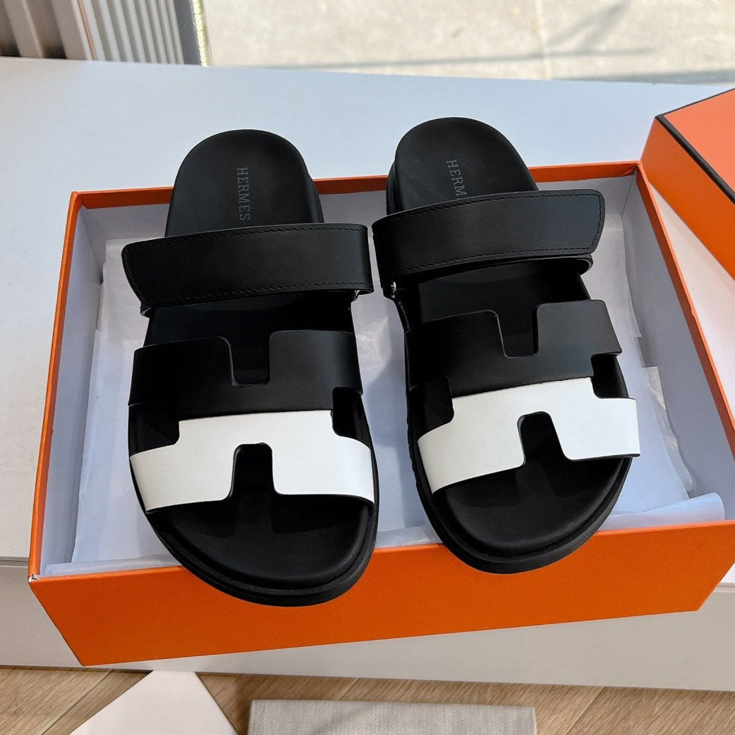 CHYPRE SANDAL IN BLACK MIX WHITE CALFSKIN、mysite、Cacoeks