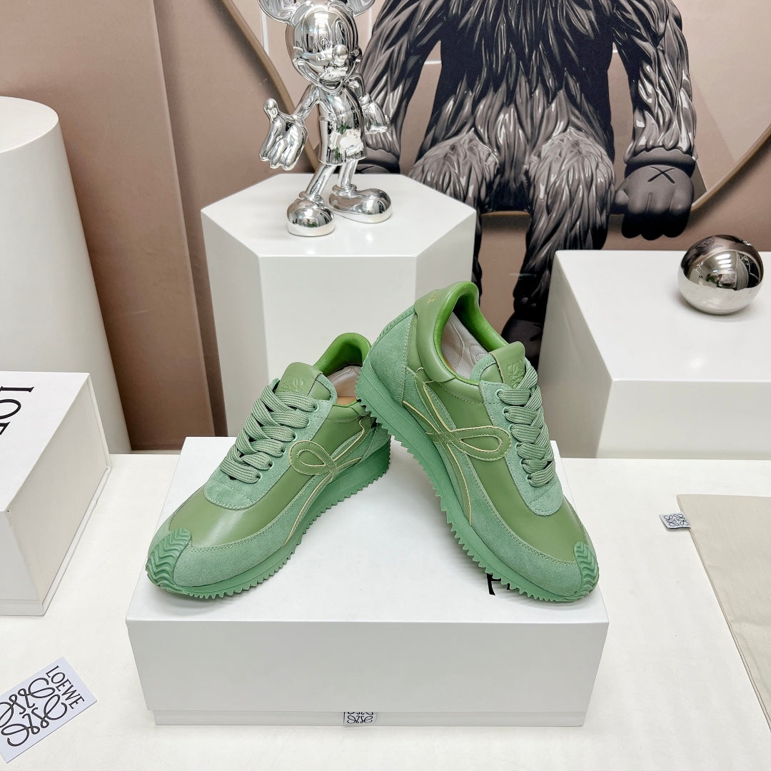 FLOW RUNNER SNEAKER IN BASIL GREEN SUEDE AND SHEEPSKIN、mysite、Cacoeks