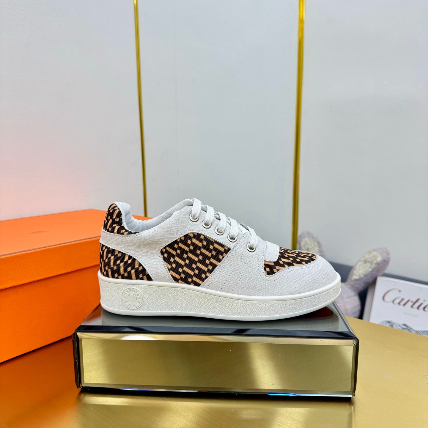 FREE SNEAKER IN WHITE CALFSKIN AND "H EN BIAIS" BROWN CANVAS、mysite、Cacoeks