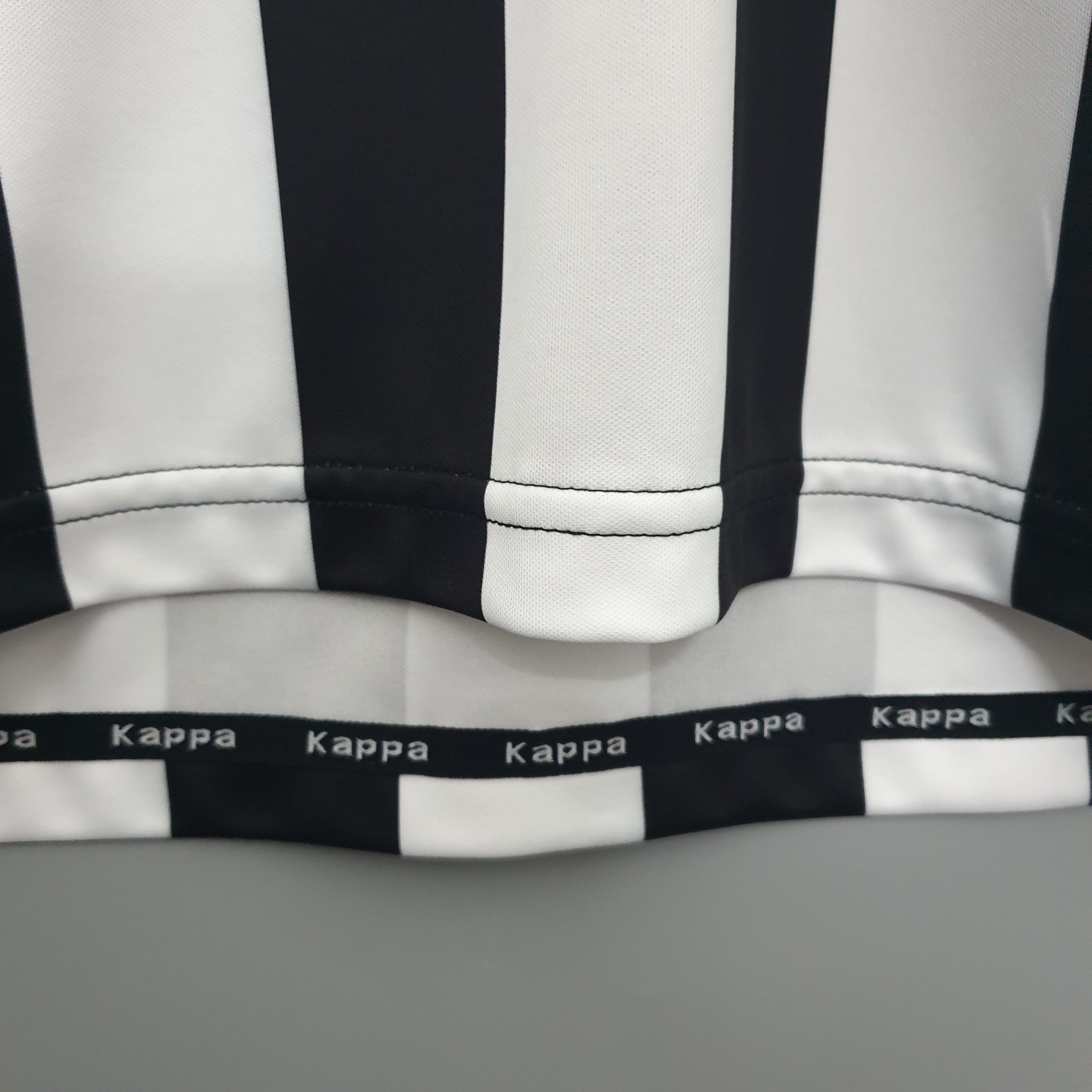 GlobeJersey-Retro Juventus 1999-00 Home Stadium Jersey