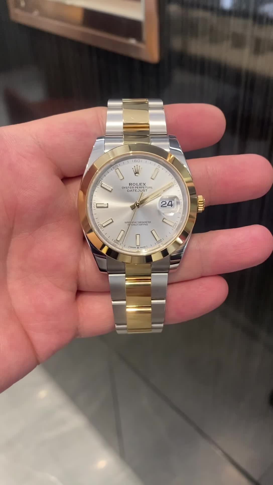 兼职  林炎: luxecystore