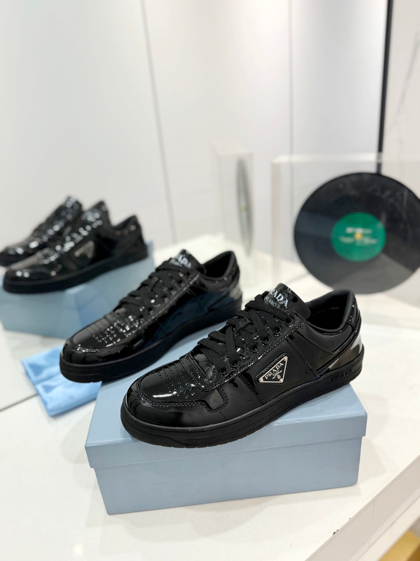 PRA DOWNTOWN PERFORATED SNEAKERS GLOSSY BLACK CALFSKIN、mysite、Cacoeks