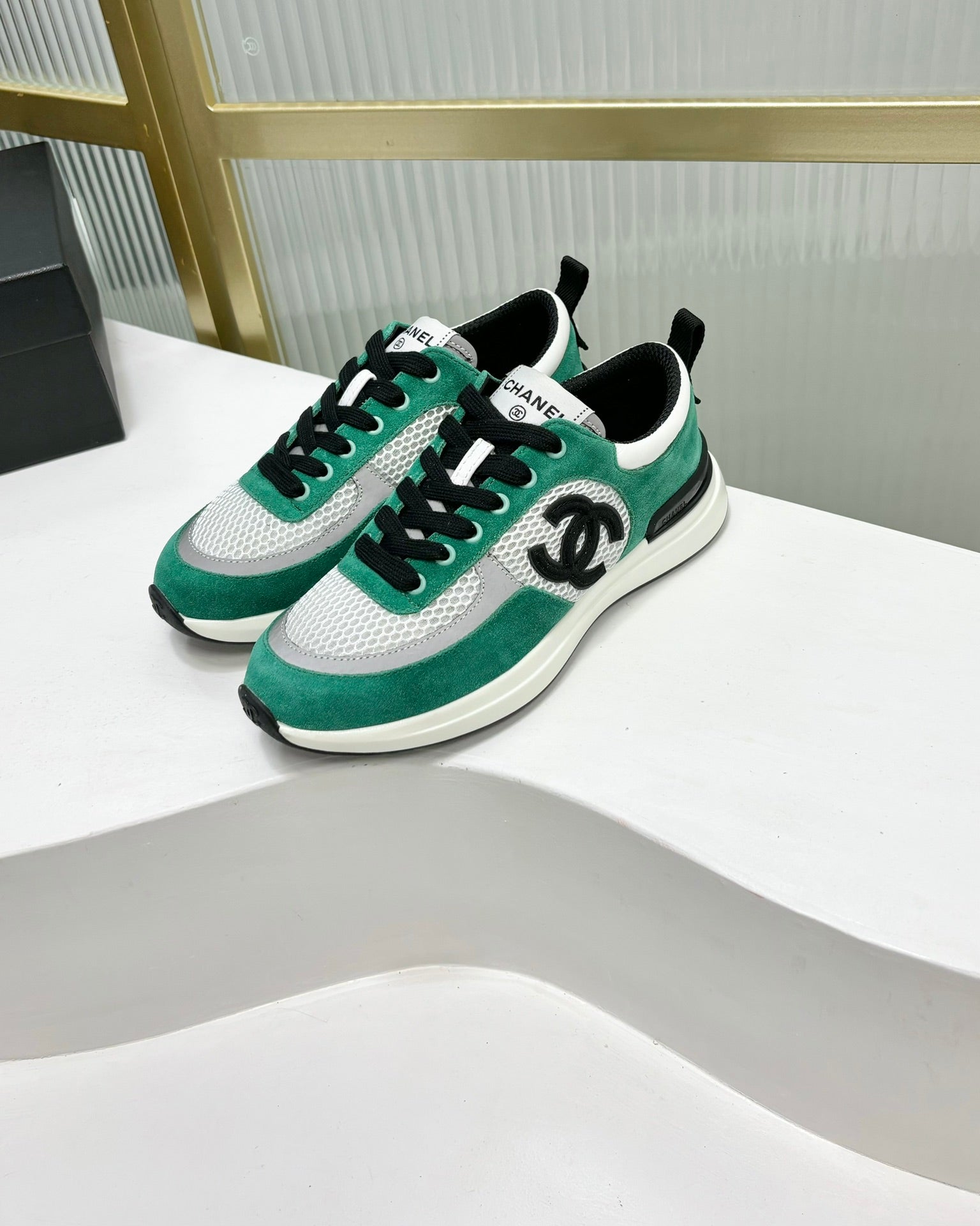 SNEAKER IN JADE GREEN SUEDE AND GREY BREATHABLE MESH、mysite、Cacoeks