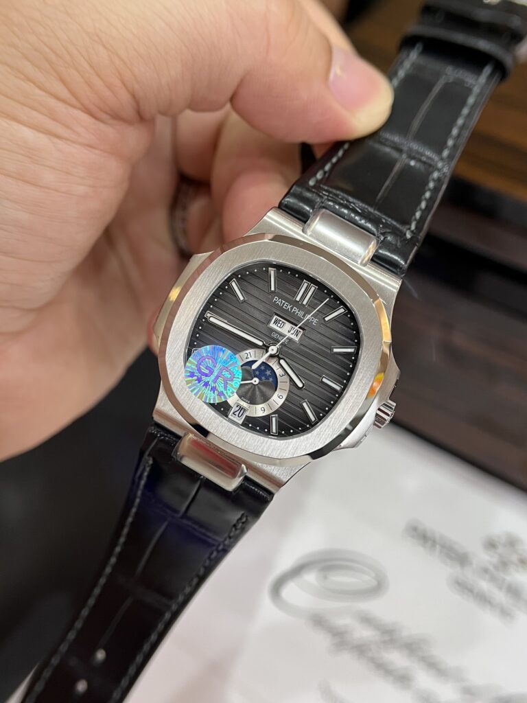 Đồng Hồ Patek Philippe 5726G Dây Da Màu Đen GRF 40 (3)