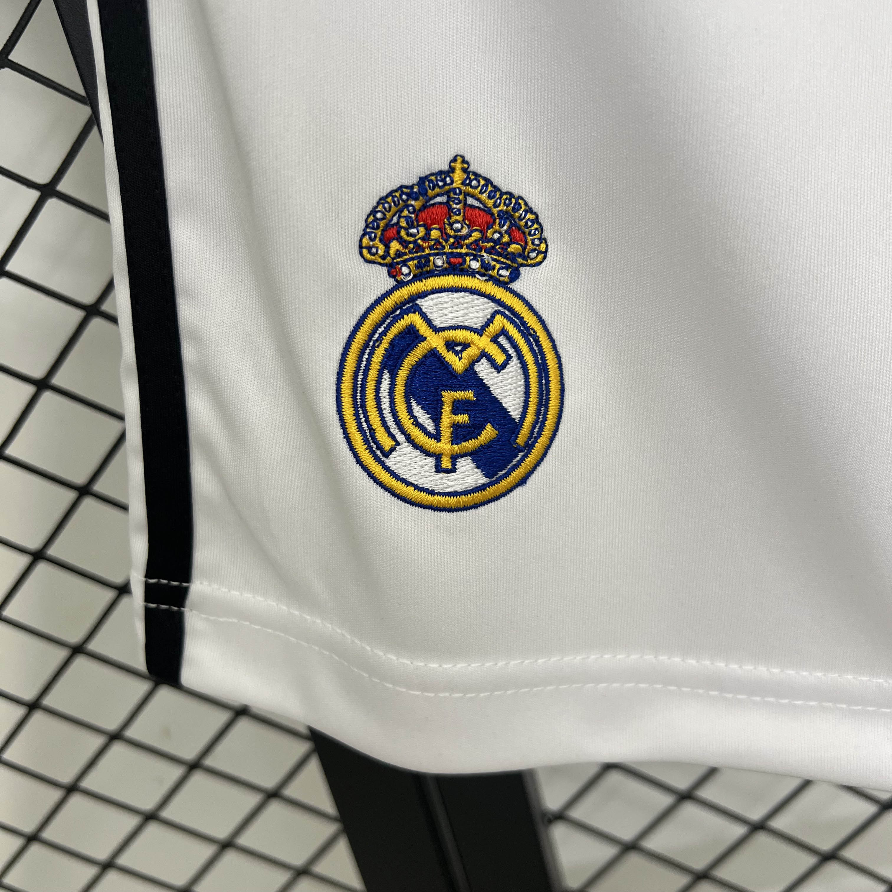 2025/2026 Real Madrid Home Shorts 1:1 Thai Quality:football jersey mysite: unitedjerseyfootball 邓江浪:football