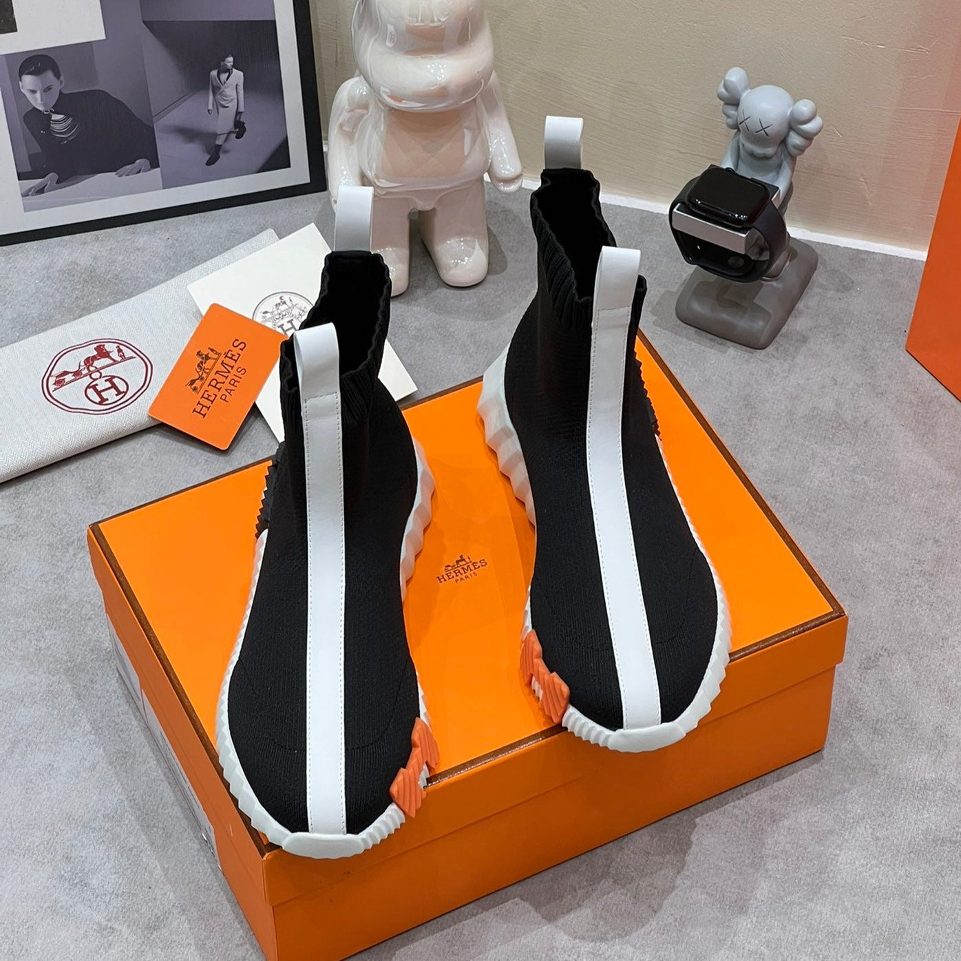 H FUN CLASSIC SNEAKER STYLISH BLACK AND WHITE LINE FABRIC、mysite、Cacoeks