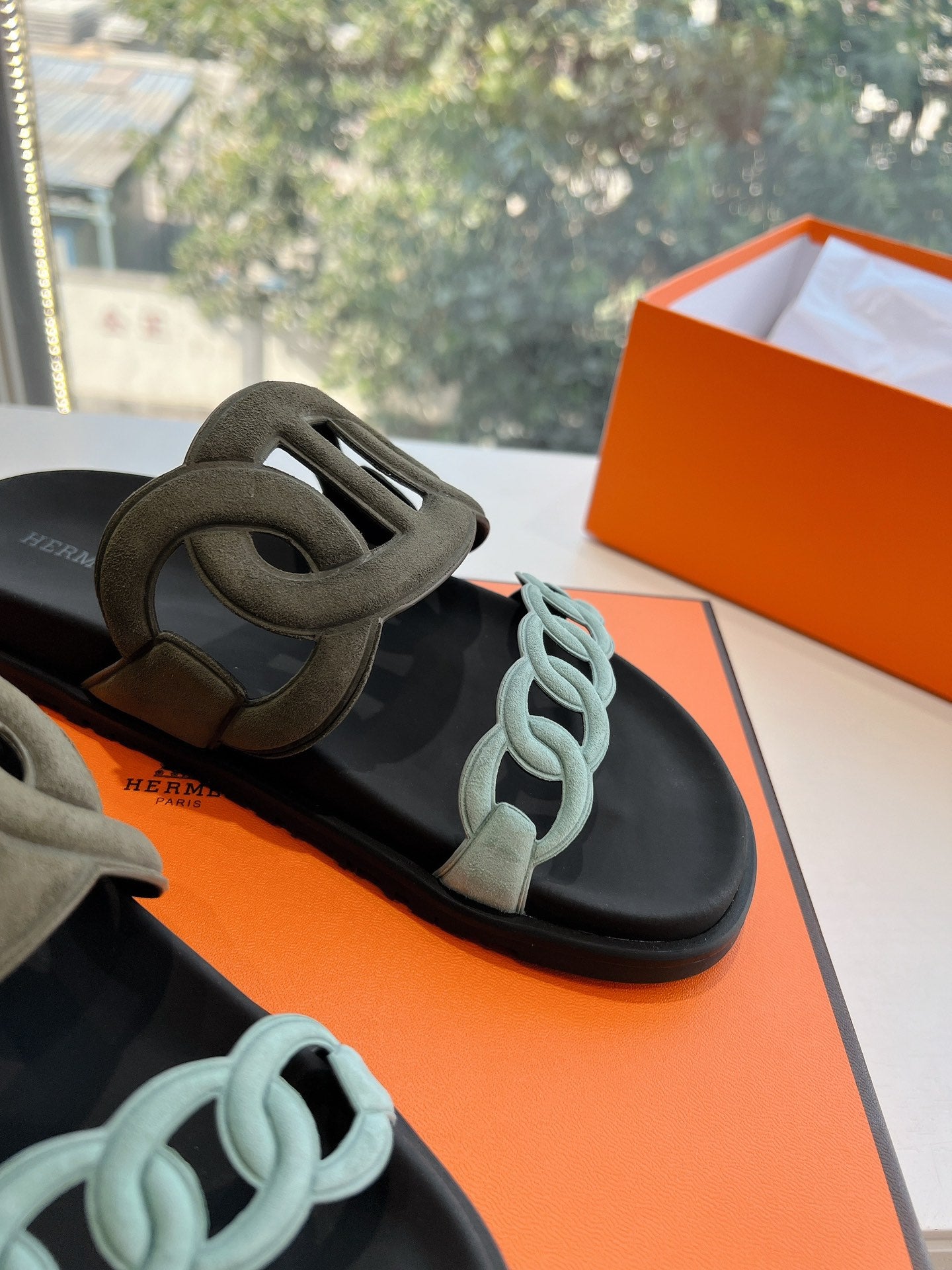 EXTRA SANDAL IN ARMY GREEN MIX ELECTRIC BLUE CALFSKIN、mysite、Cacoeks