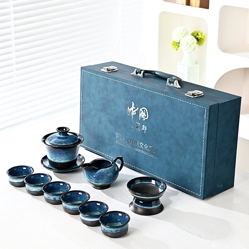 GEEK BAR-https://www.hot-toy.com/