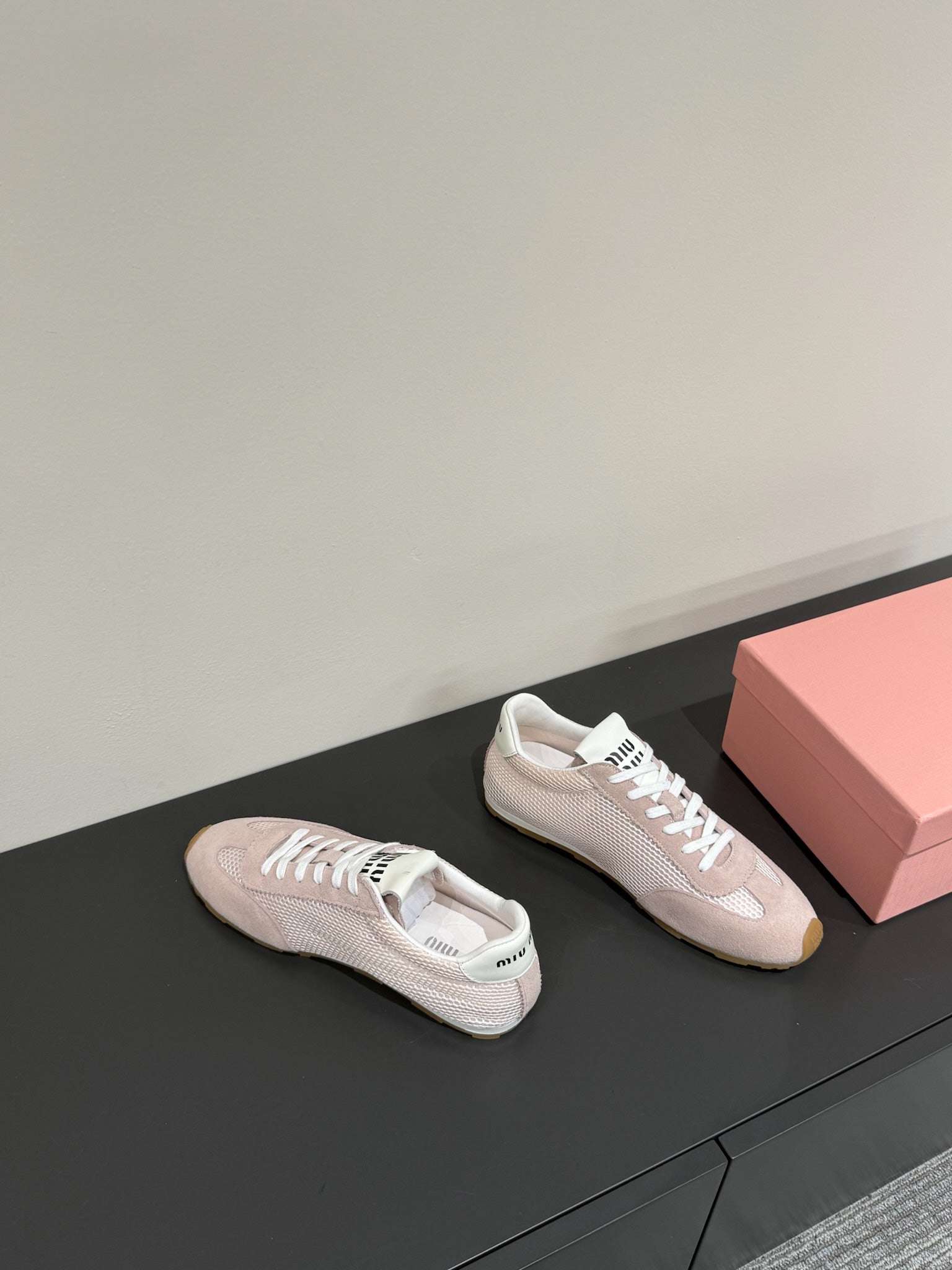 RETRO SNEAKERS IN PASTEL PINK MESH AND SUEDE、mysite、Cacoeks