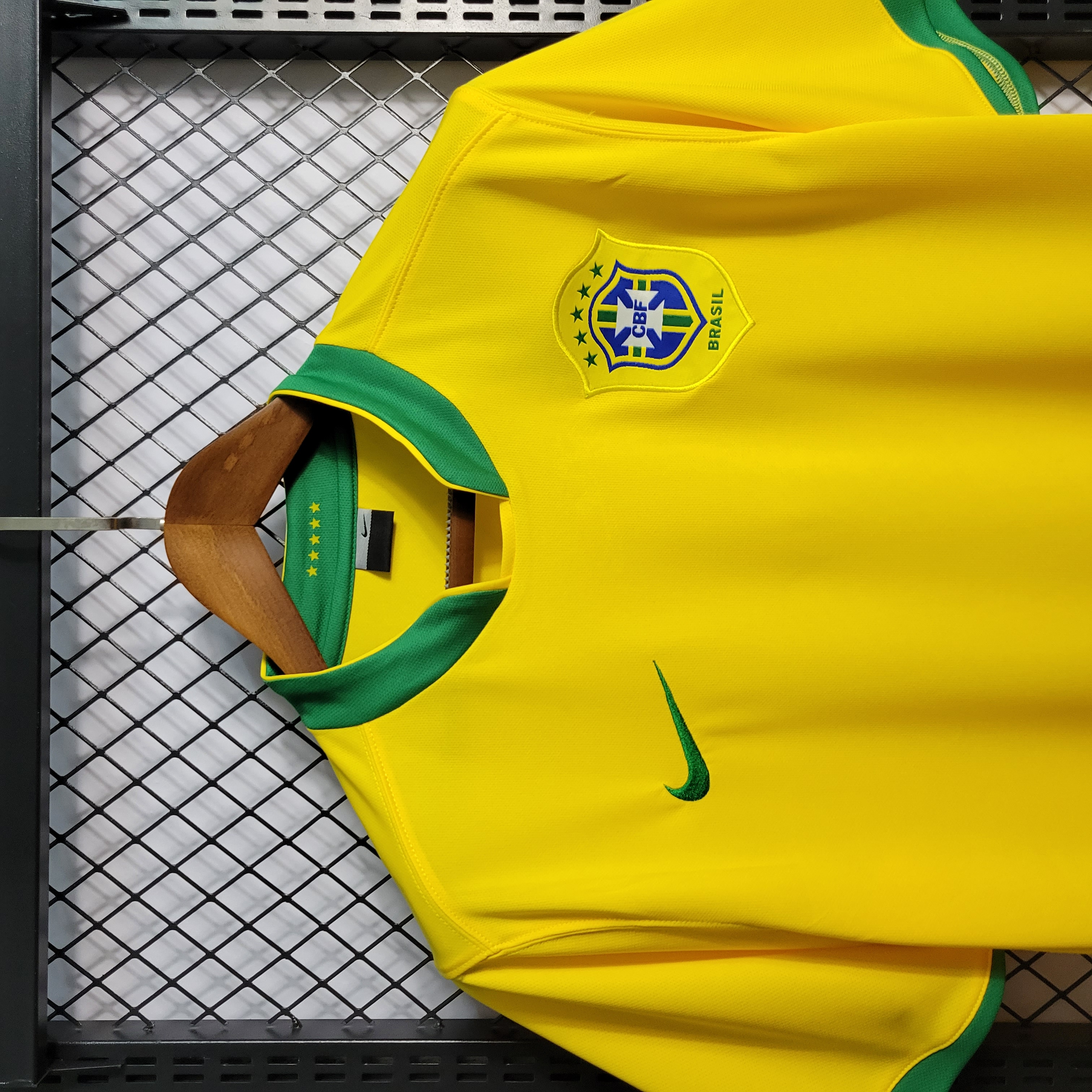 GlobeJersey-Retro Brazil 2006 Home Stadium Jersey